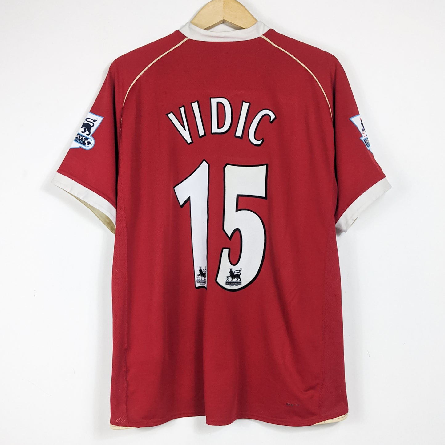 Authentic Manchester United 2006/07 Home - Vidic #15 Size M