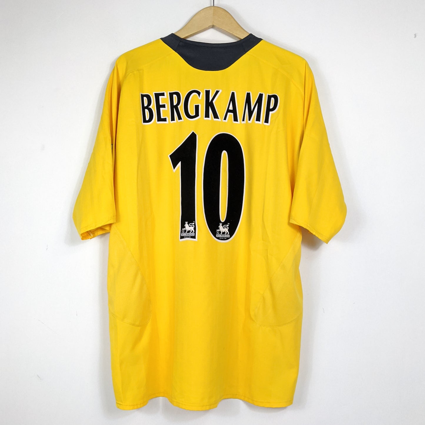 Authentic Arsenal 2005/06 Away - Bergkamp #10 Size XL