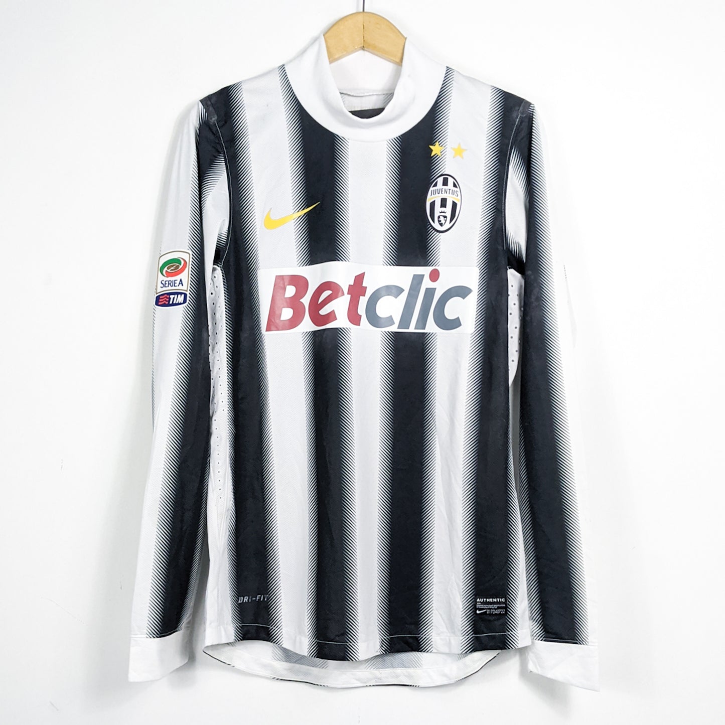 Authentic Juventus 2011/12 Home - Pirlo #21 Size M (Long Sleeve) (Player Issue)