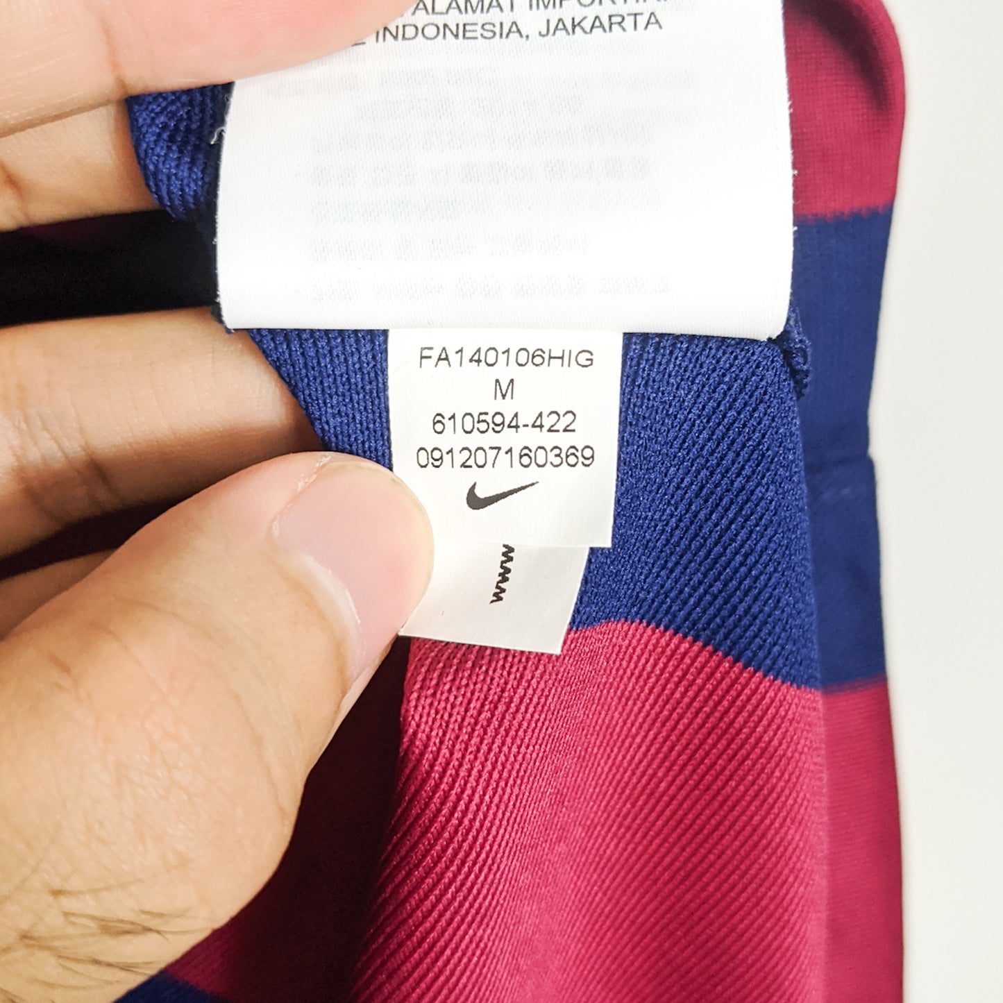 Authentic Barcelona 2014/15 Home - Suarez #9 Size M