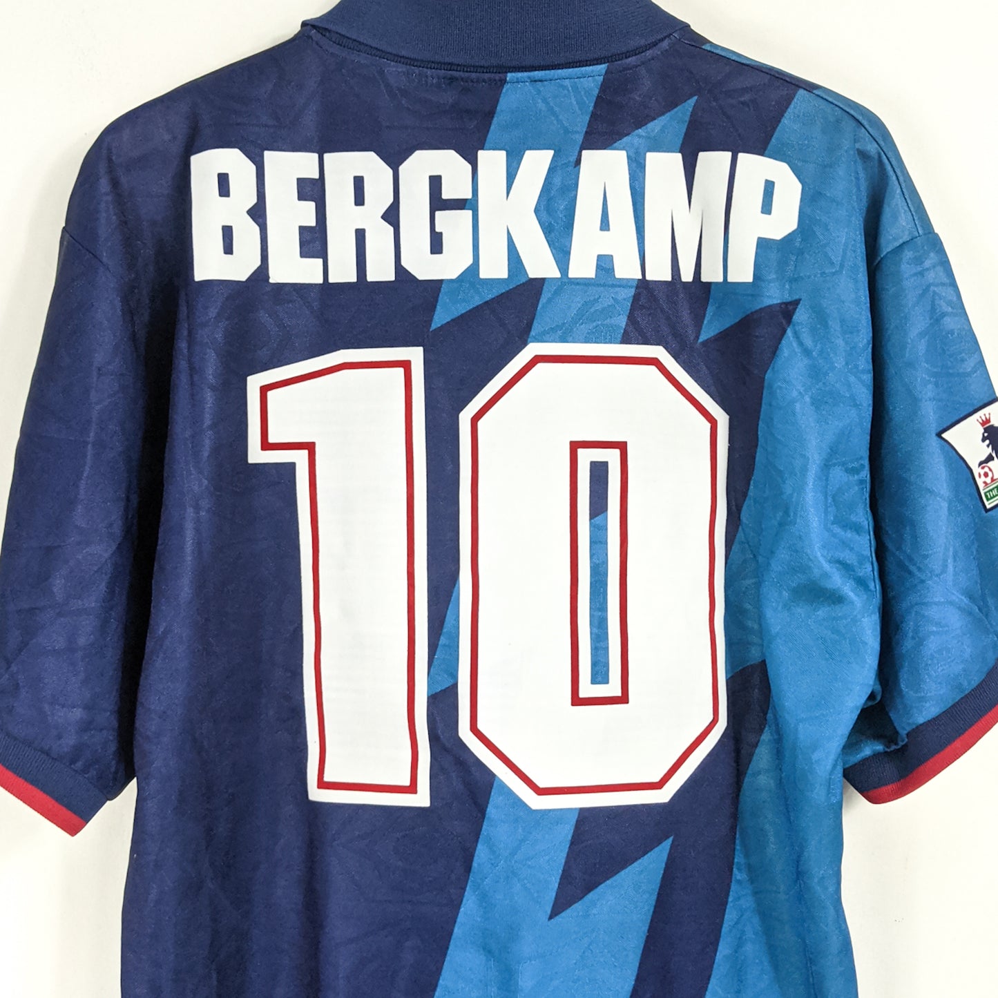 Authentic Arsenal 1995/96 Away - Bergkamp #10 Size L