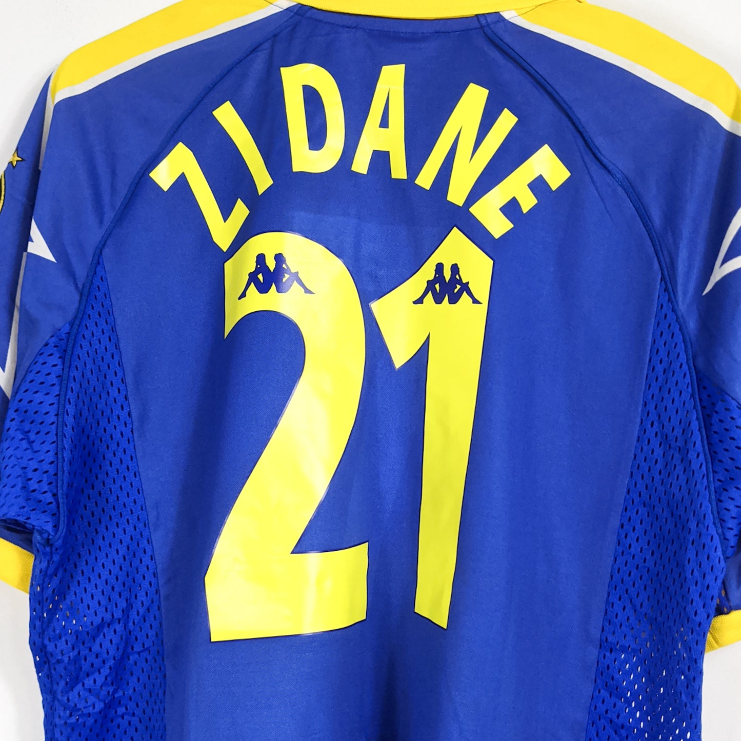 Authentic Juventus 1997/98 Away - Zidane #21 Size L (Jaspo)