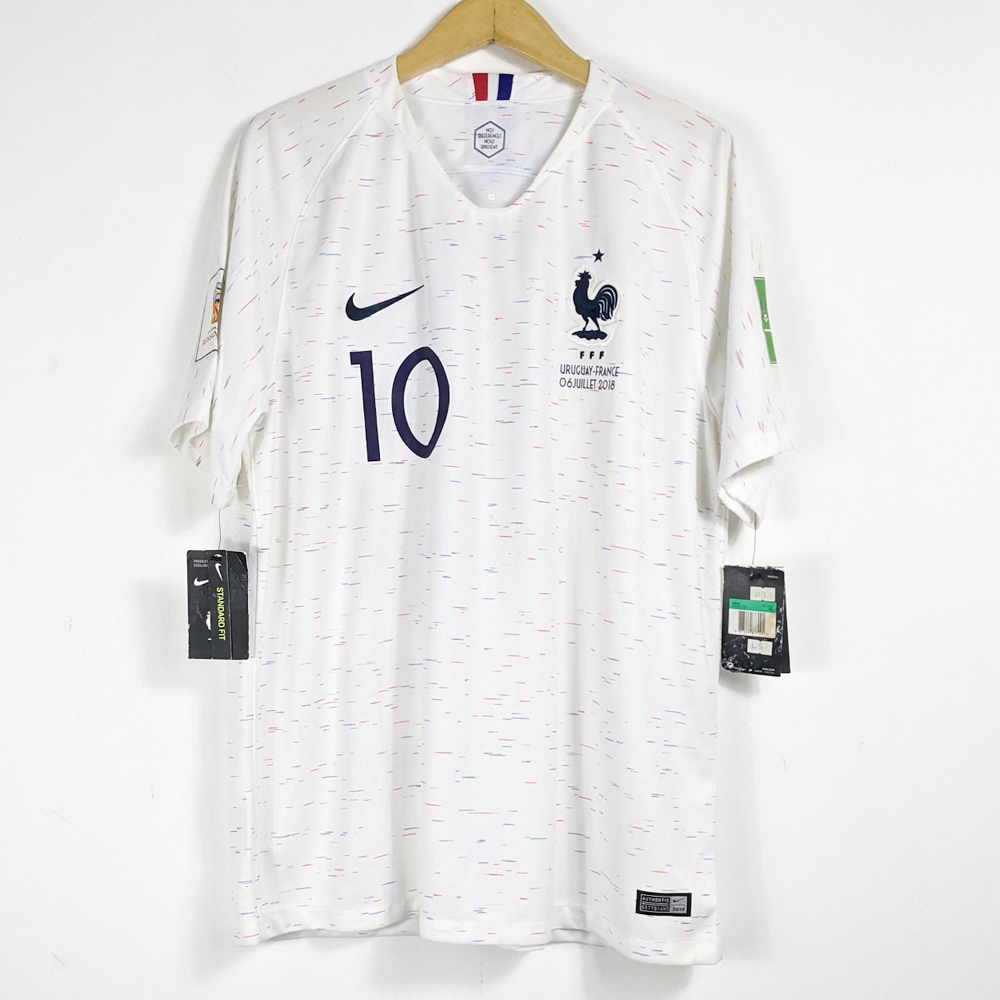 Authentic France 2018 Away - Mbappe #10 Size XL (Mdt) (Bnwt)