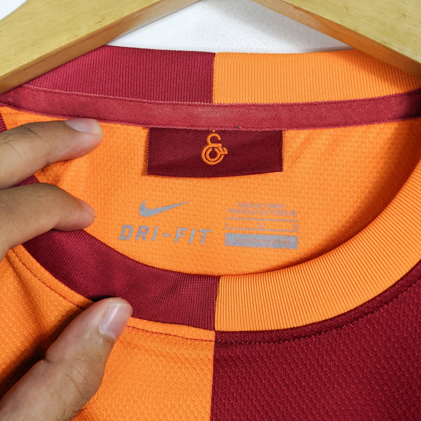 Authentic Galatasaray 2013/14 Home - Drogba #11 Size L