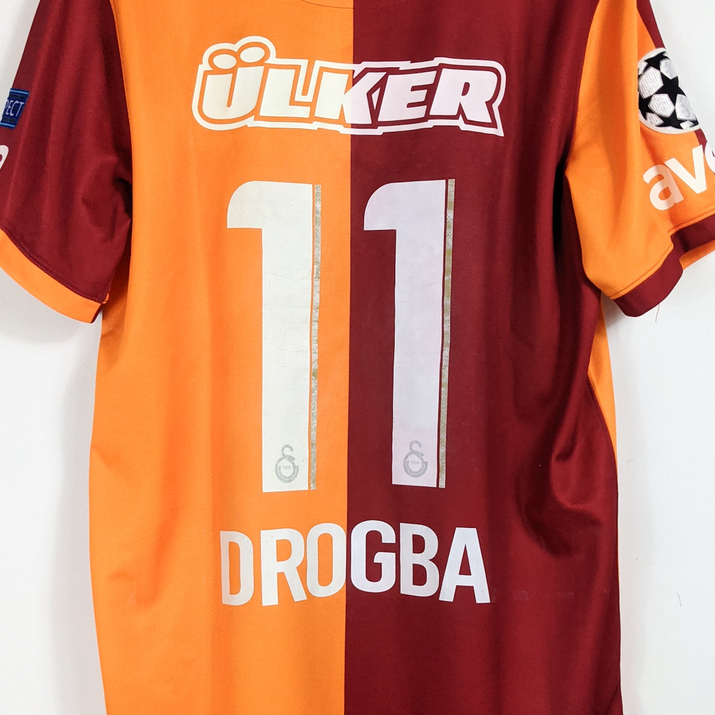 Authentic Galatasaray 2013/14 Home - Drogba #11 Size L