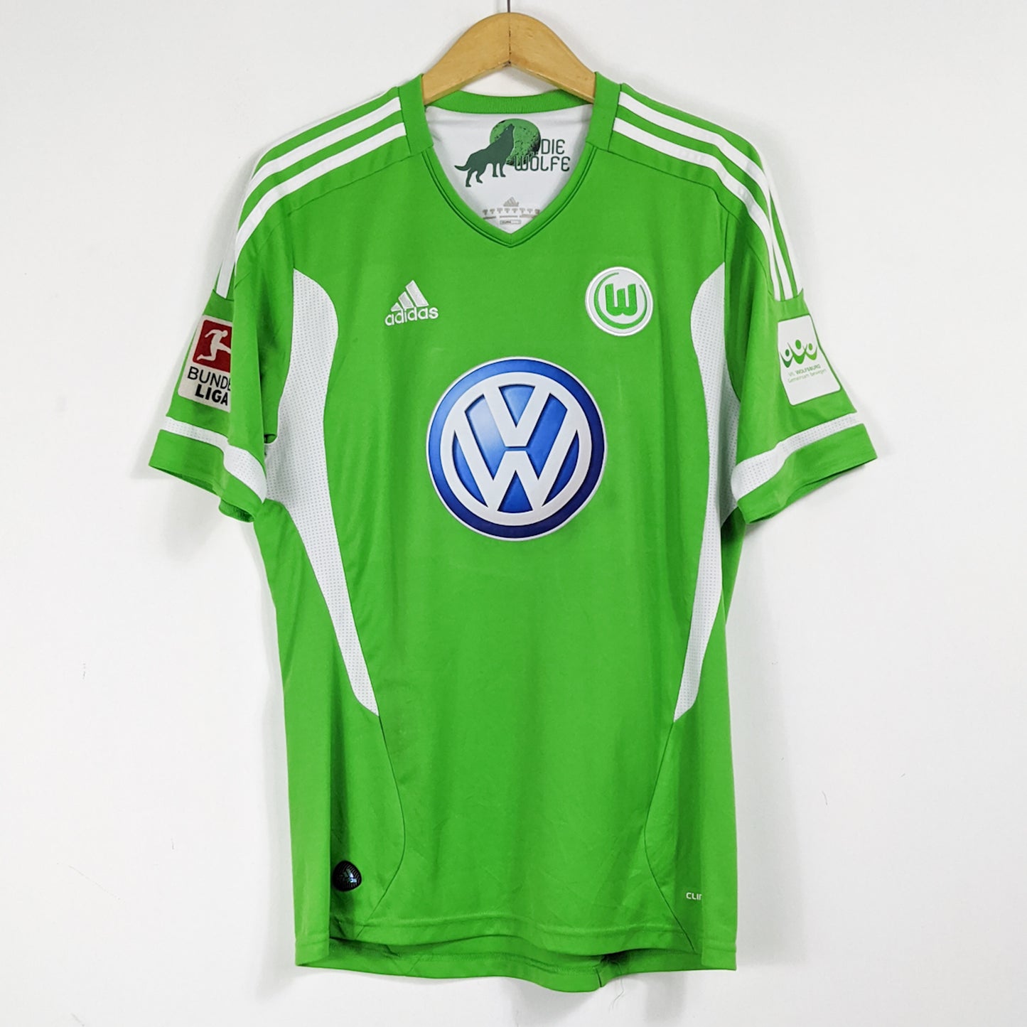 Authentic Wolfsburg 2011 Home - Mandzukic #18 Size M