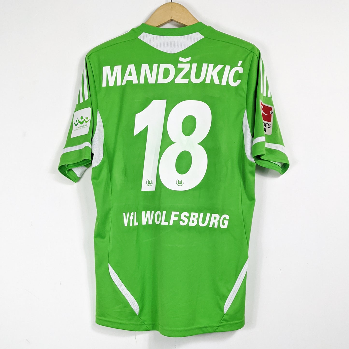 Authentic Wolfsburg 2011 Home - Mandzukic #18 Size M