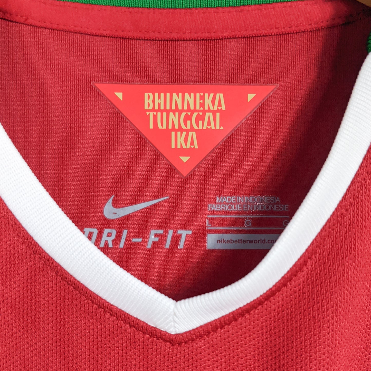 Authentic Indonesia 2014 Home - Cristian Gonzales #9 Size M (Bnwt)