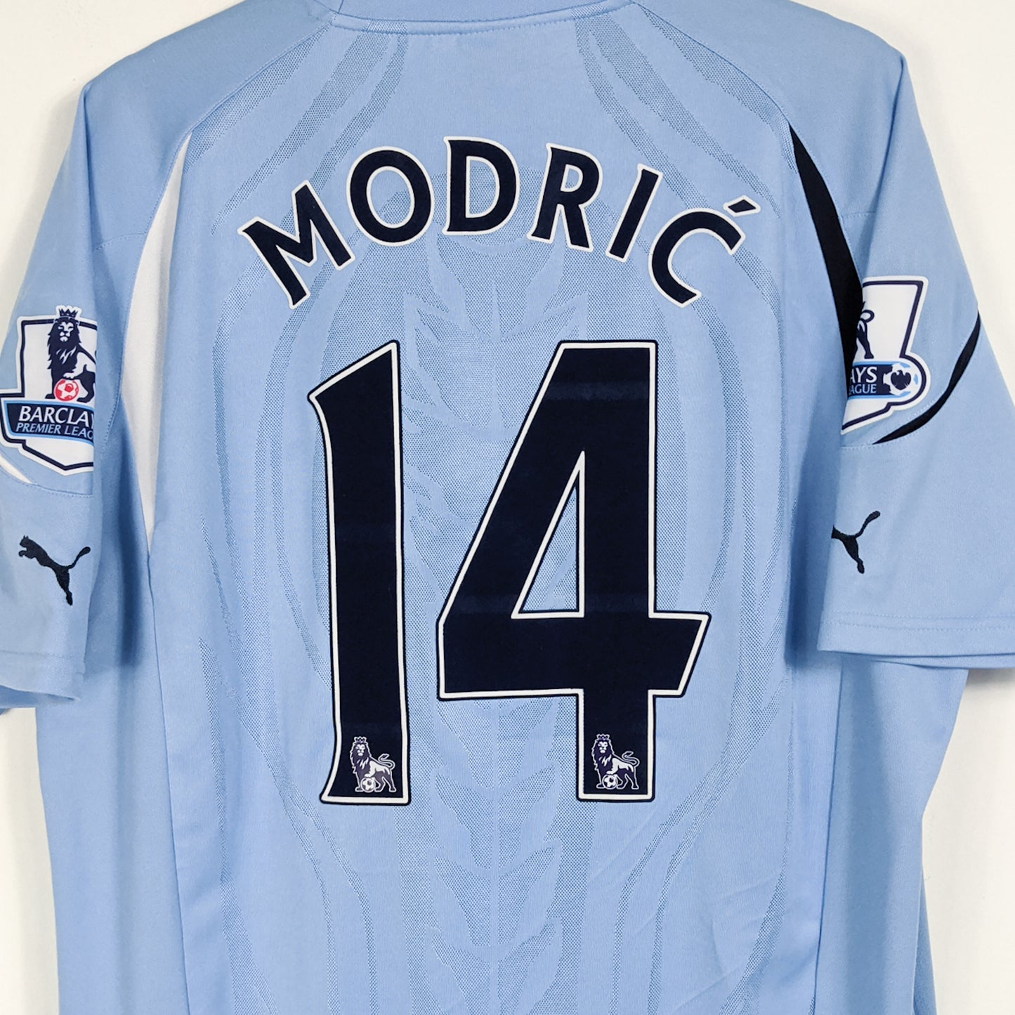 Authentic Tottenham Hotspur 2010/11 Away - Modric #14 Size XL