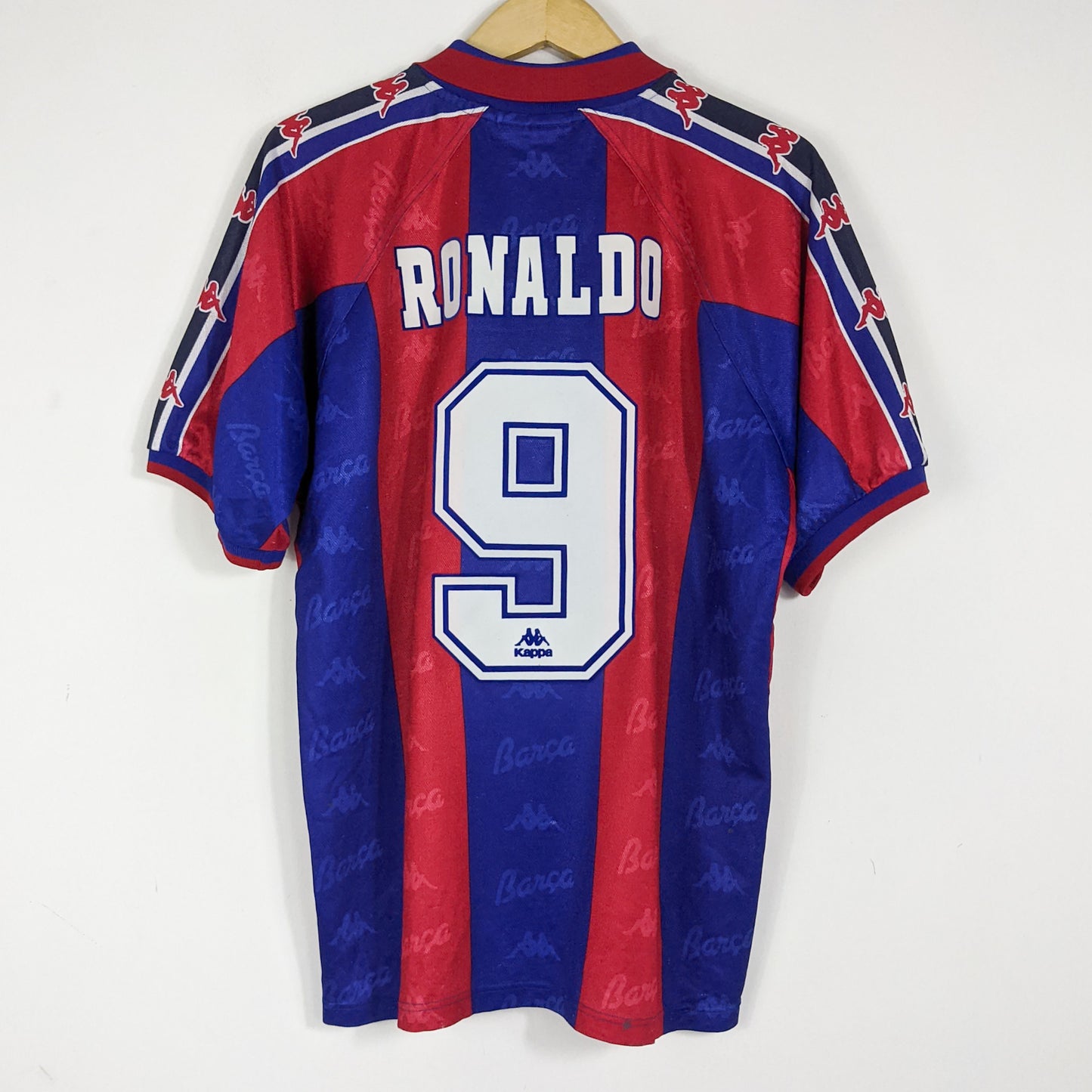Authentic Barcelona 1995/97 Home - Ronaldo #9 Size M
