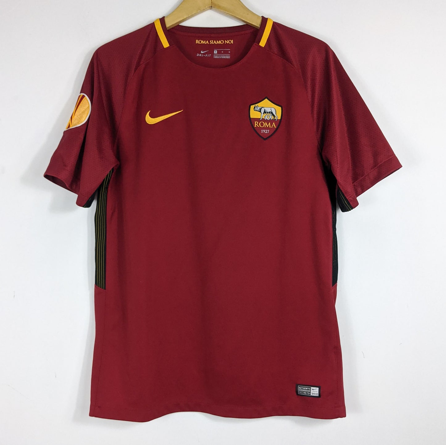 Authentic AS Roma 2016/17 Home - Nainggolan #4 Size M