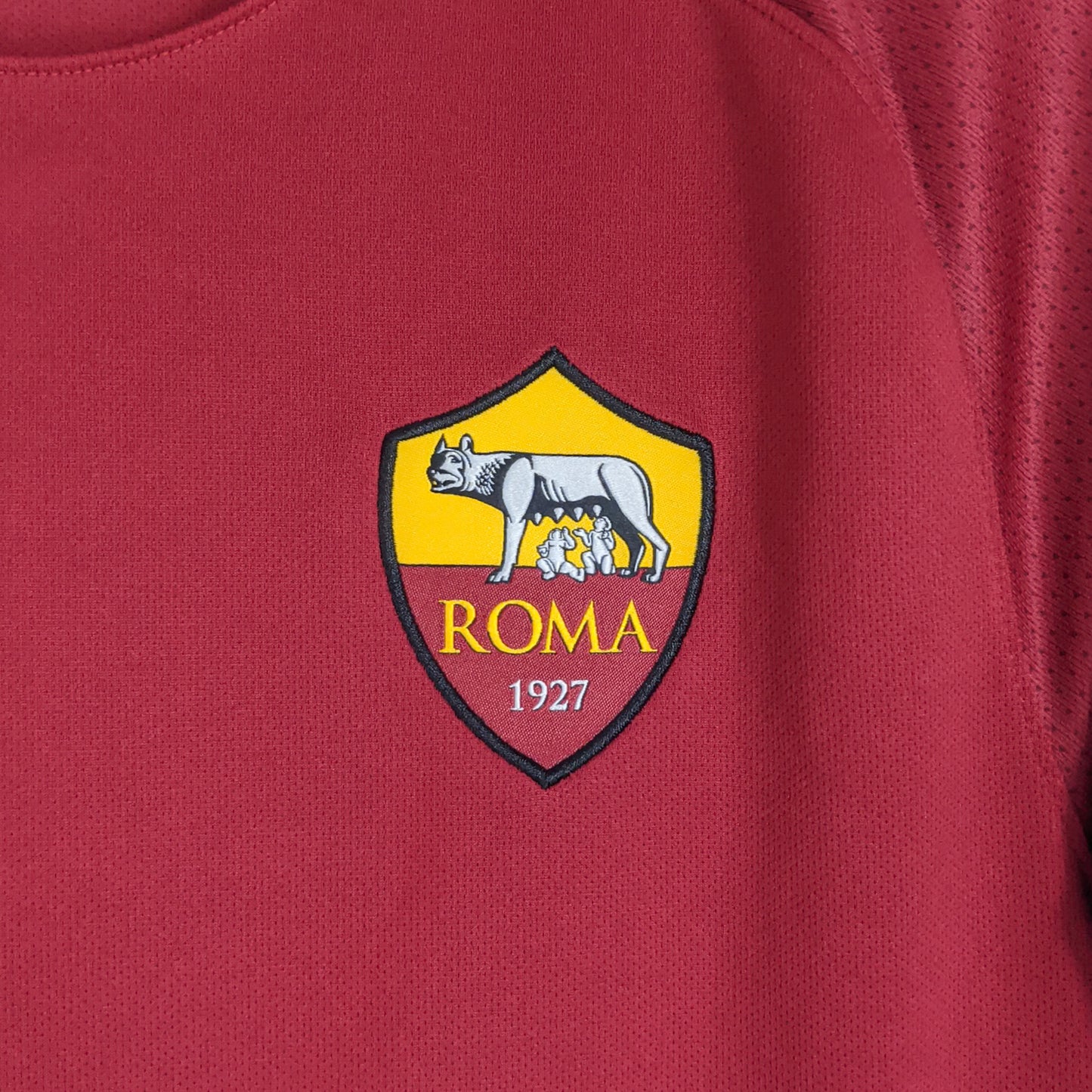 Authentic AS Roma 2016/17 Home - Nainggolan #4 Size M