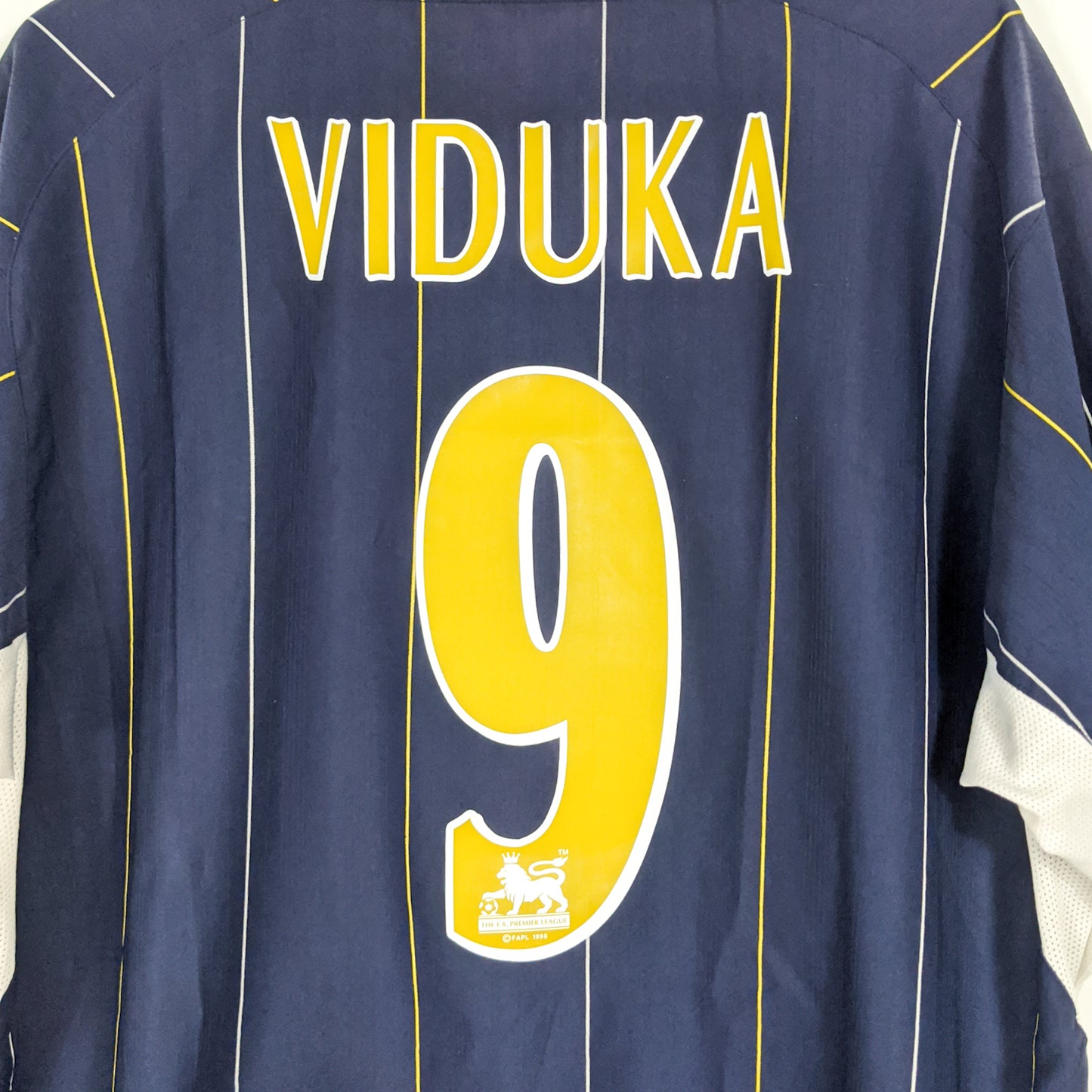 Authentic Leeds 2003/04 Away - Viduka #9 Size XL
