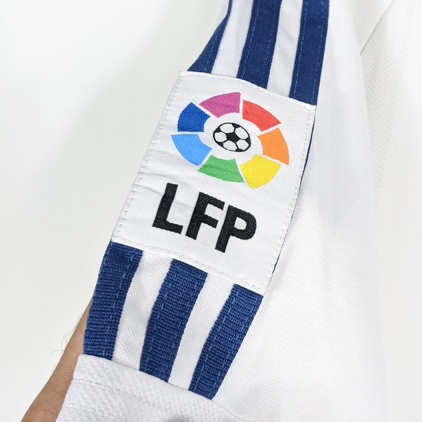 Authentic Real Madrid 2001/02 Home - Zidane #5 Size M