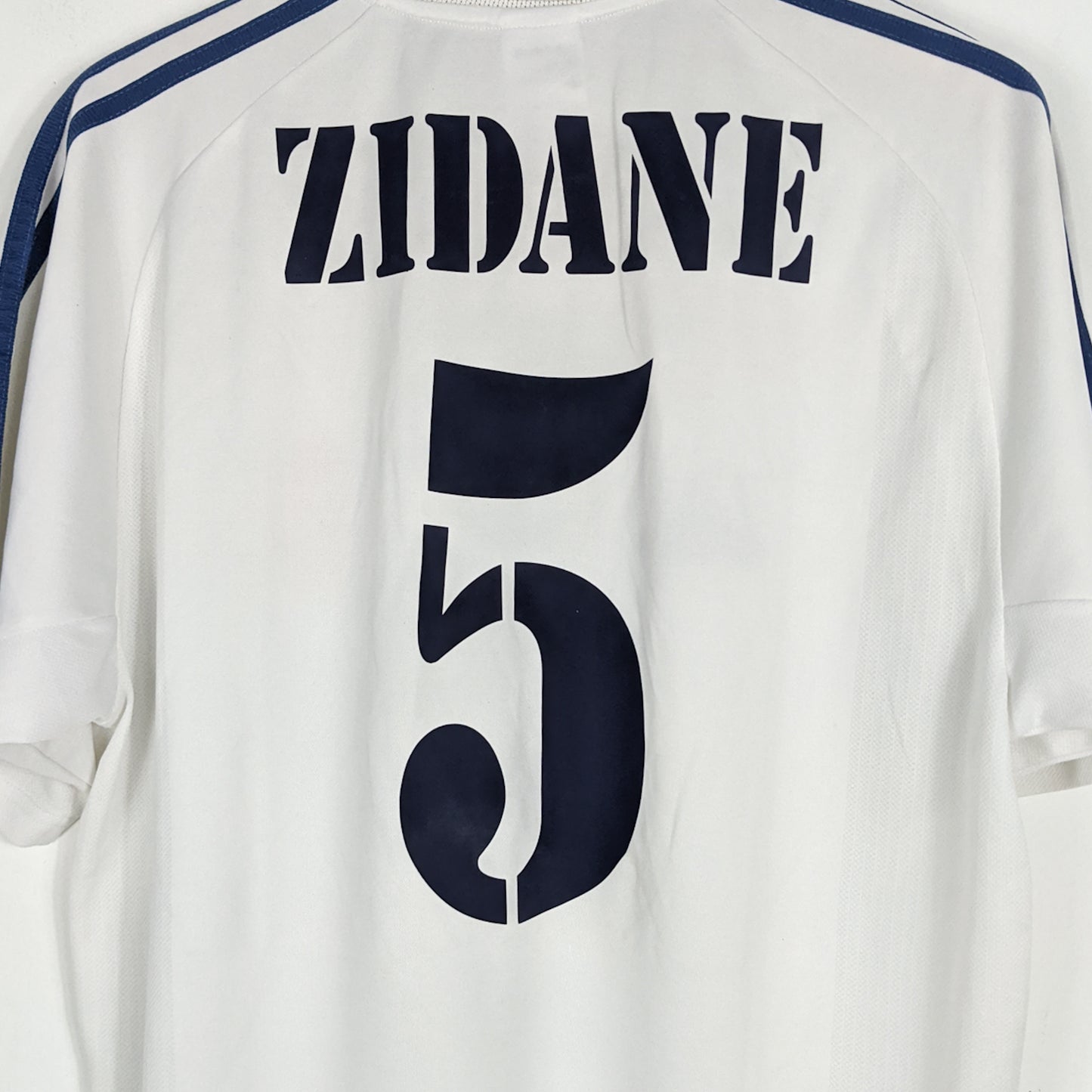 Authentic Real Madrid 2001/02 Home - Zidane #5 Size M