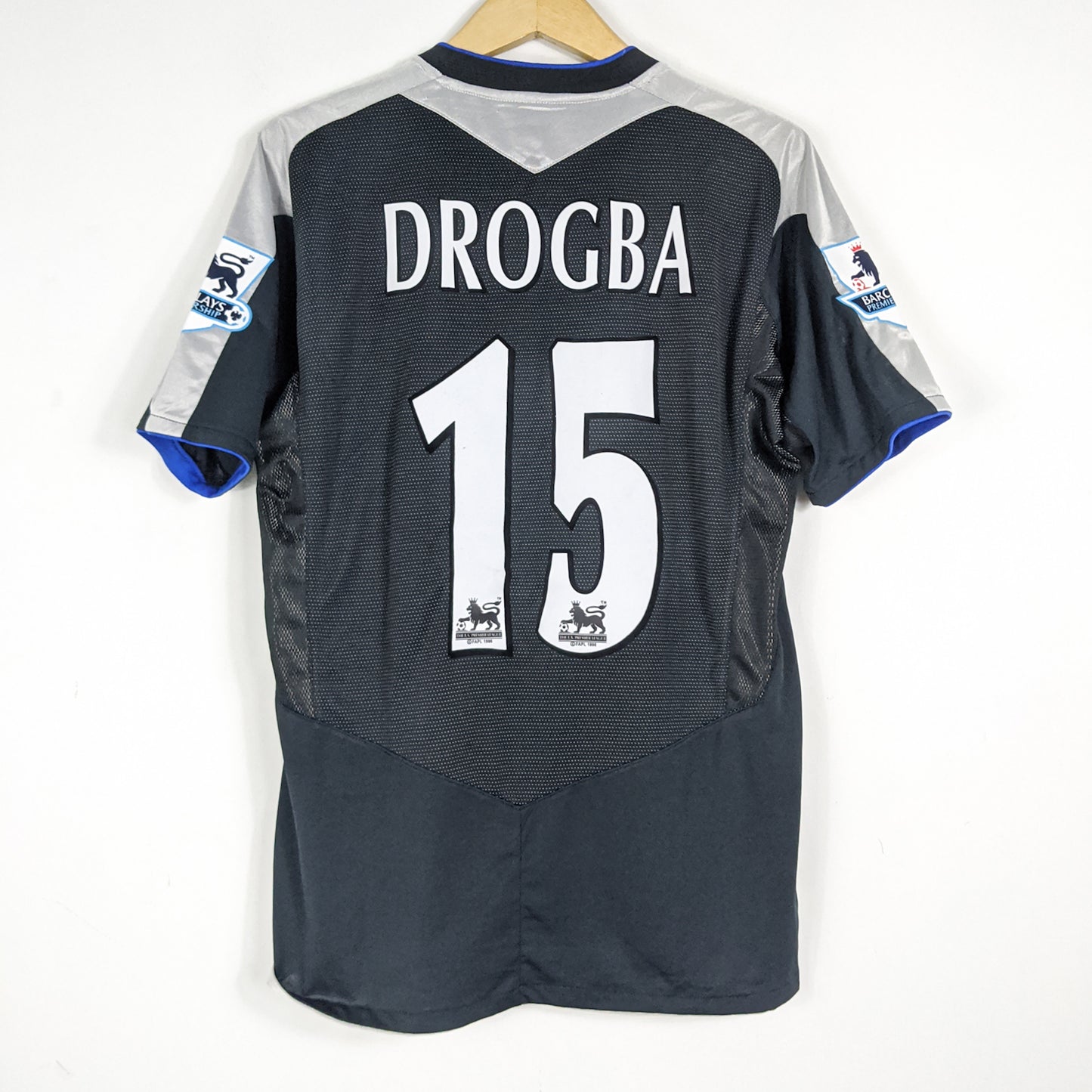 Authentic Chelsea 2004/05 Away - Drogba #15 Size M