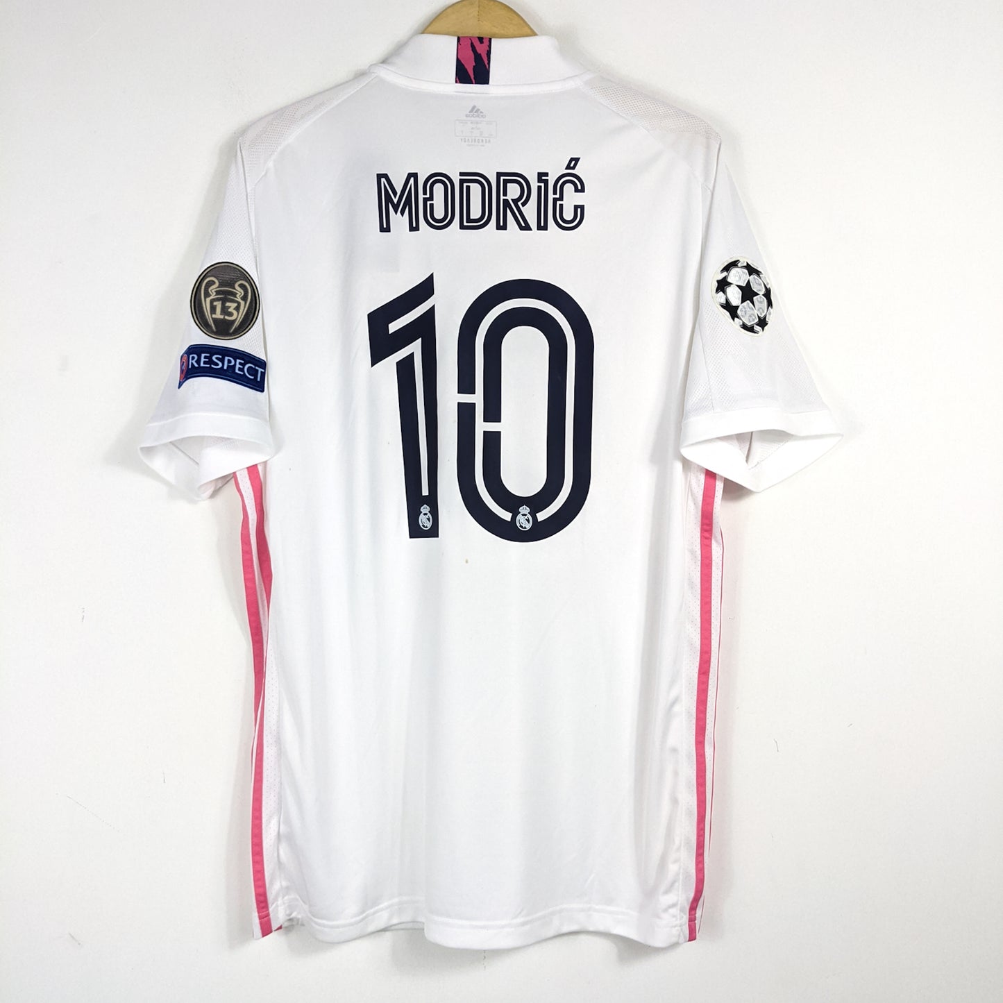 Authentic Real Madrid 2020/21 Home - Modric #10 Size L (Bnwt)