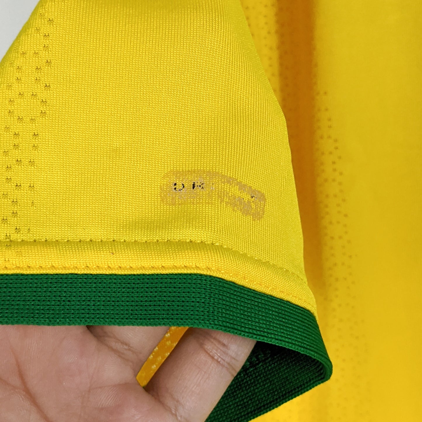 Authentic Brazil 2000/02 Home - Ronaldo #9 Size M