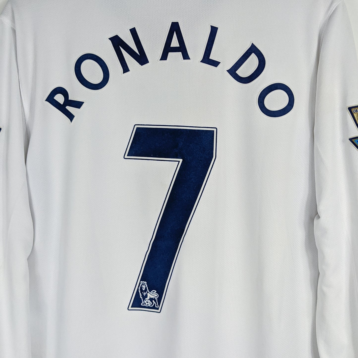Authentic Manchester United 2008/09 Away - Ronaldo #7 Size M (Ls)