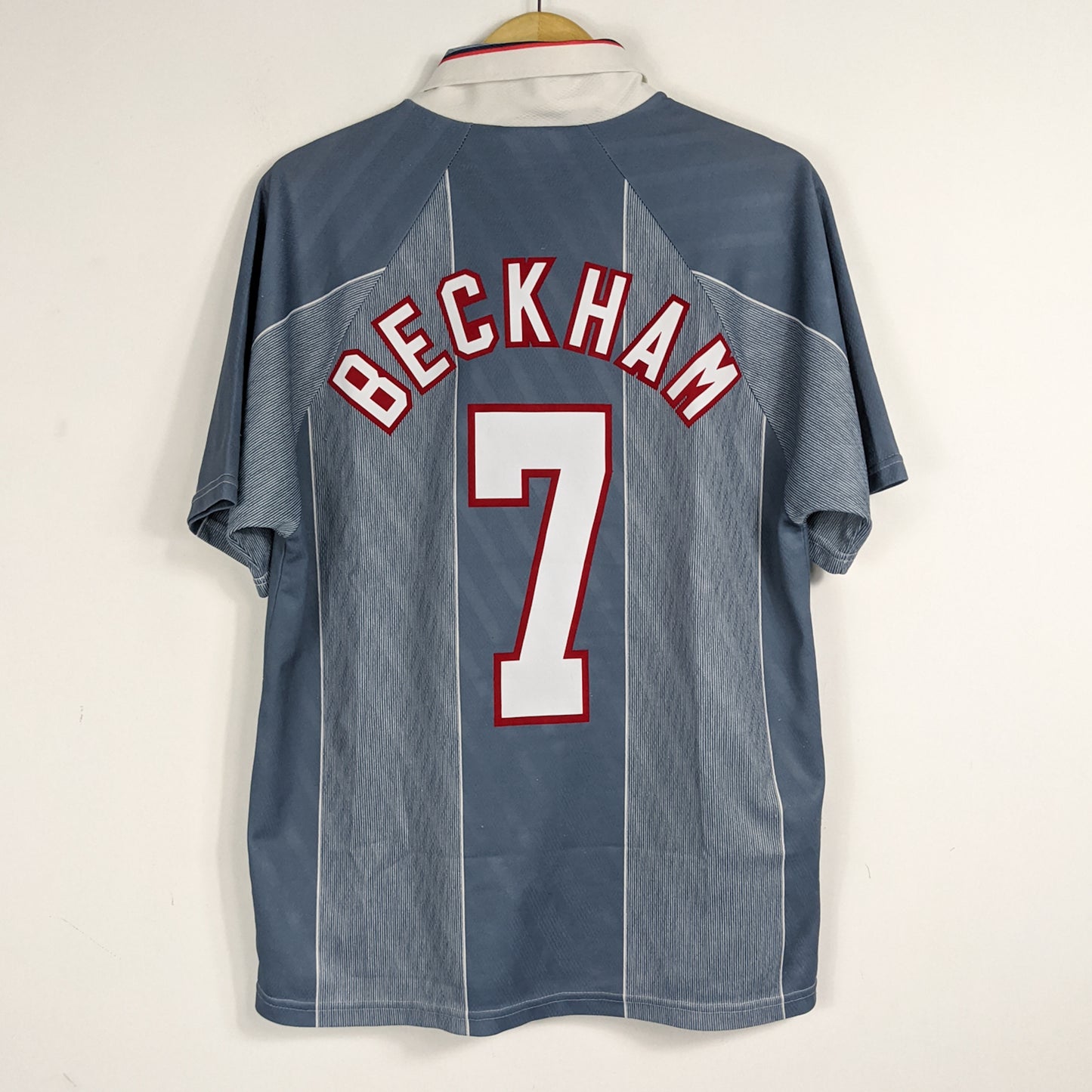 Authentic England 1996/97 Away - Beckham #7 Size L fit M