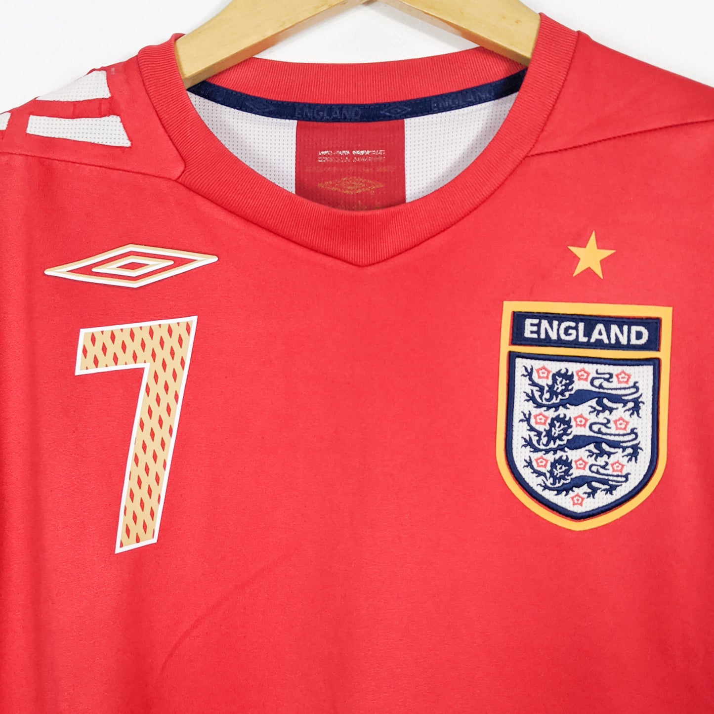 Authentic England 2006/08 Away - Beckham #7 Size L (With short) (Ls)