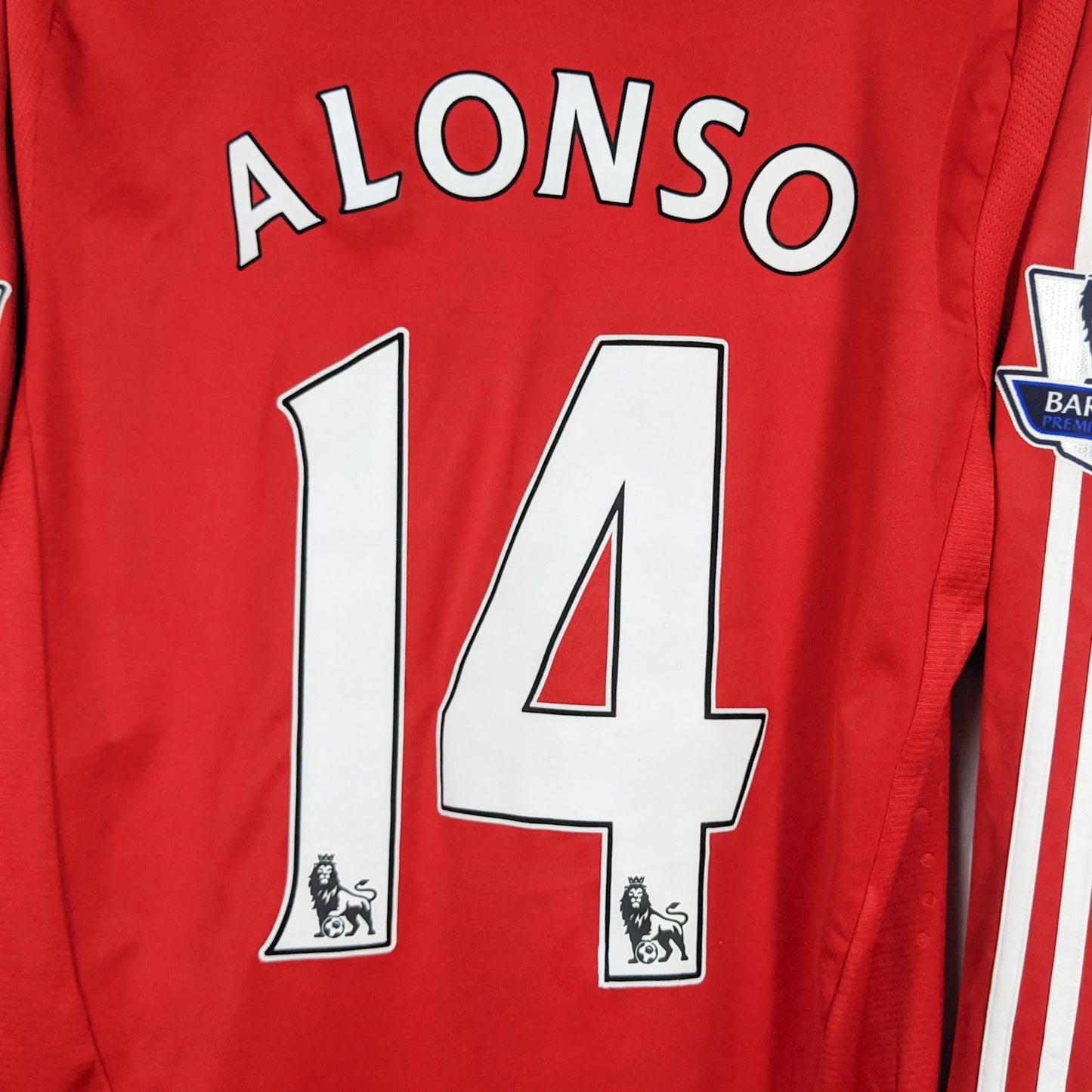 Authentic Liverpool 2008/09 Home - Alonso #14 Size M (Ls)