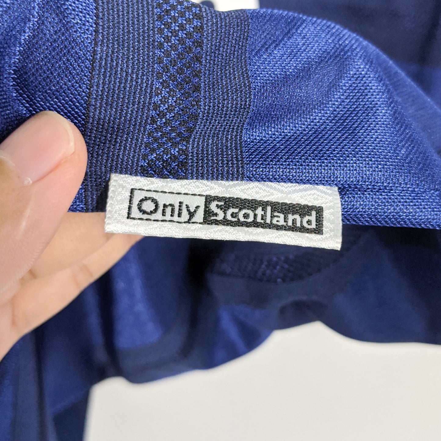 Authentic Scotland 1998/00 Home - McAllister #10 Size L