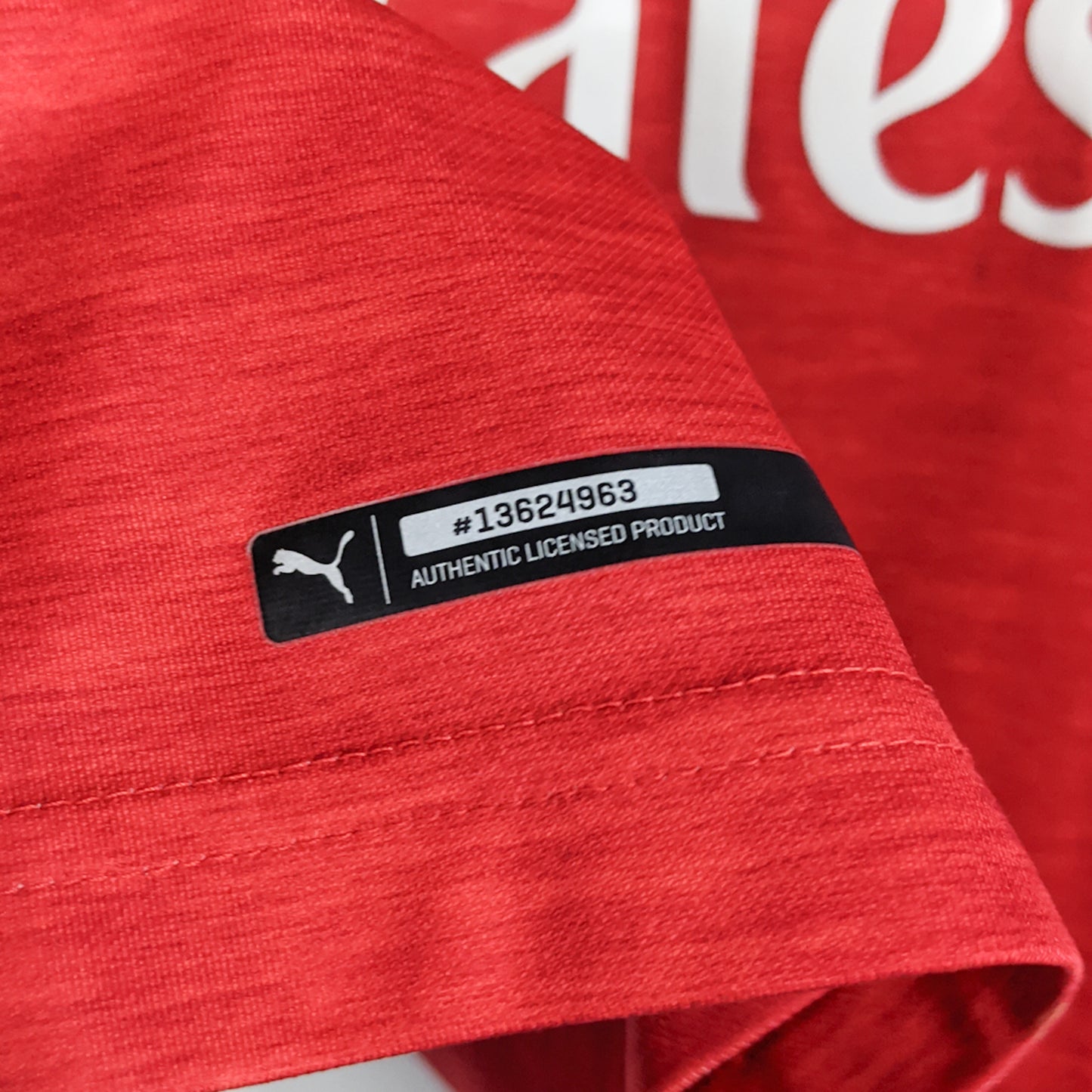 Authentic Arsenal 2018/19 Home - Ozil #10 Size M