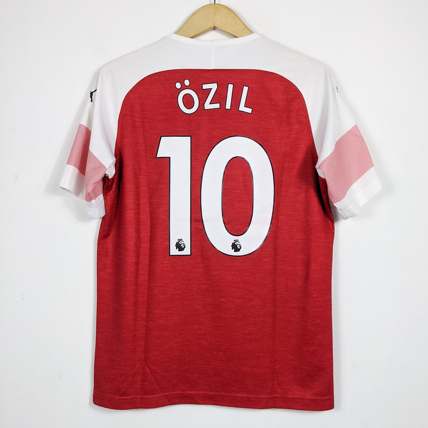 Authentic Arsenal 2018/19 Home - Ozil #10 Size M