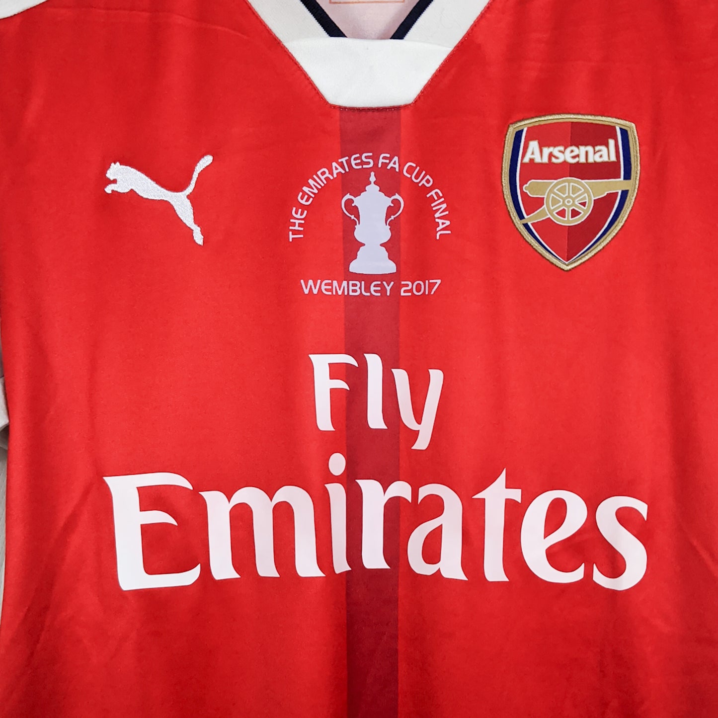 Authentic Arsenal 2016/17 Home - Bellerin #24 Size M (Mdt)
