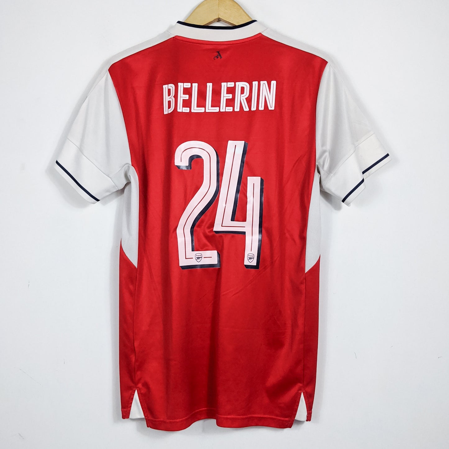 Authentic Arsenal 2016/17 Home - Bellerin #24 Size M (Mdt)