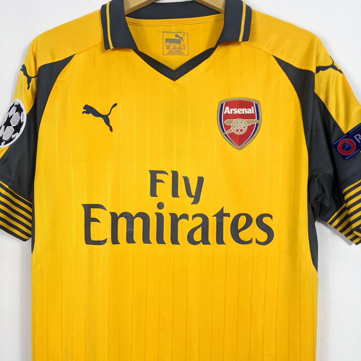 Authentic Arsenal 2016/17 Away - Ozil #11 Size M