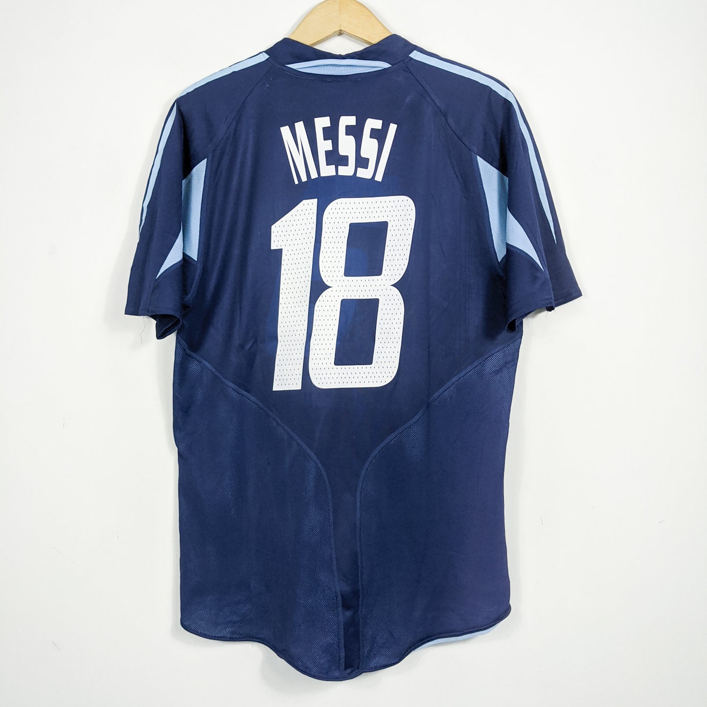 Authentic Argentina 2004 Away - Messi #18 Size M