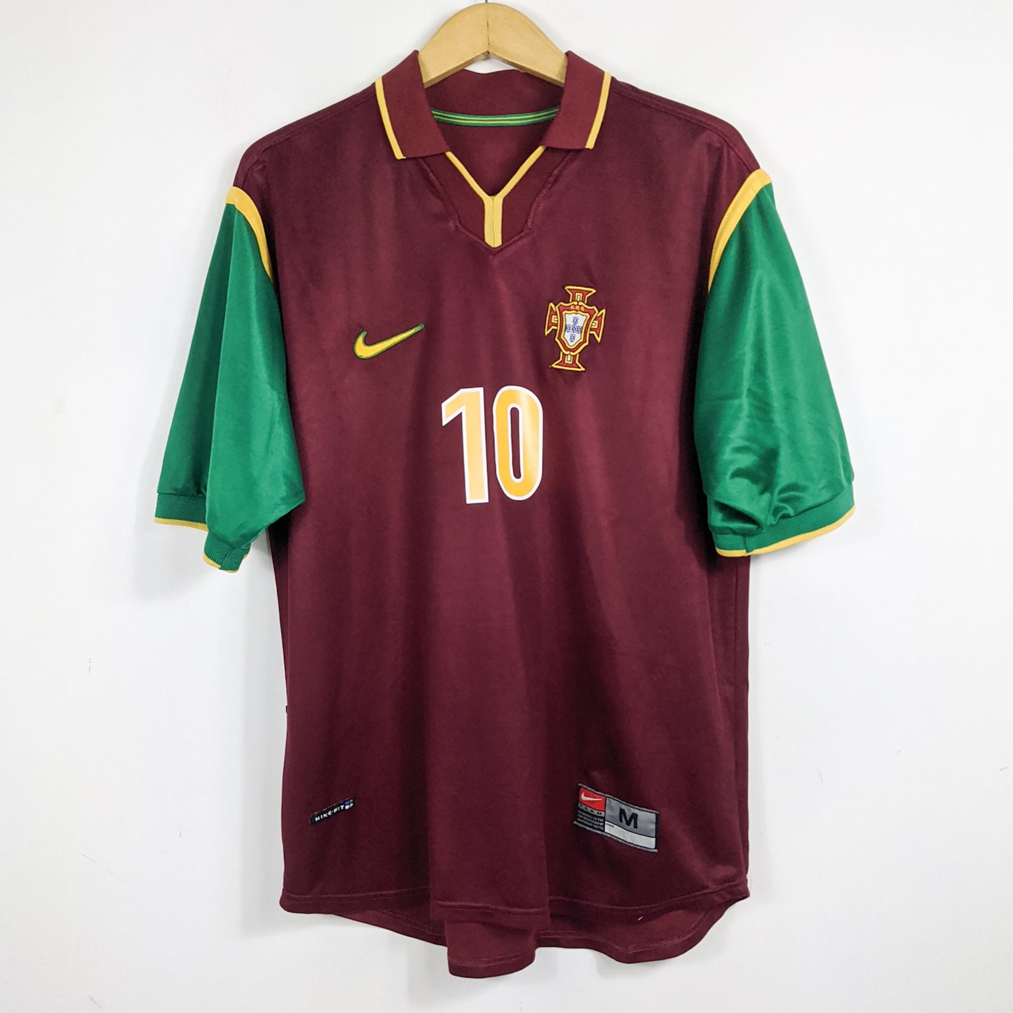 Authentic Portugal 1999/00 Home - Rui Costa #10 Size M