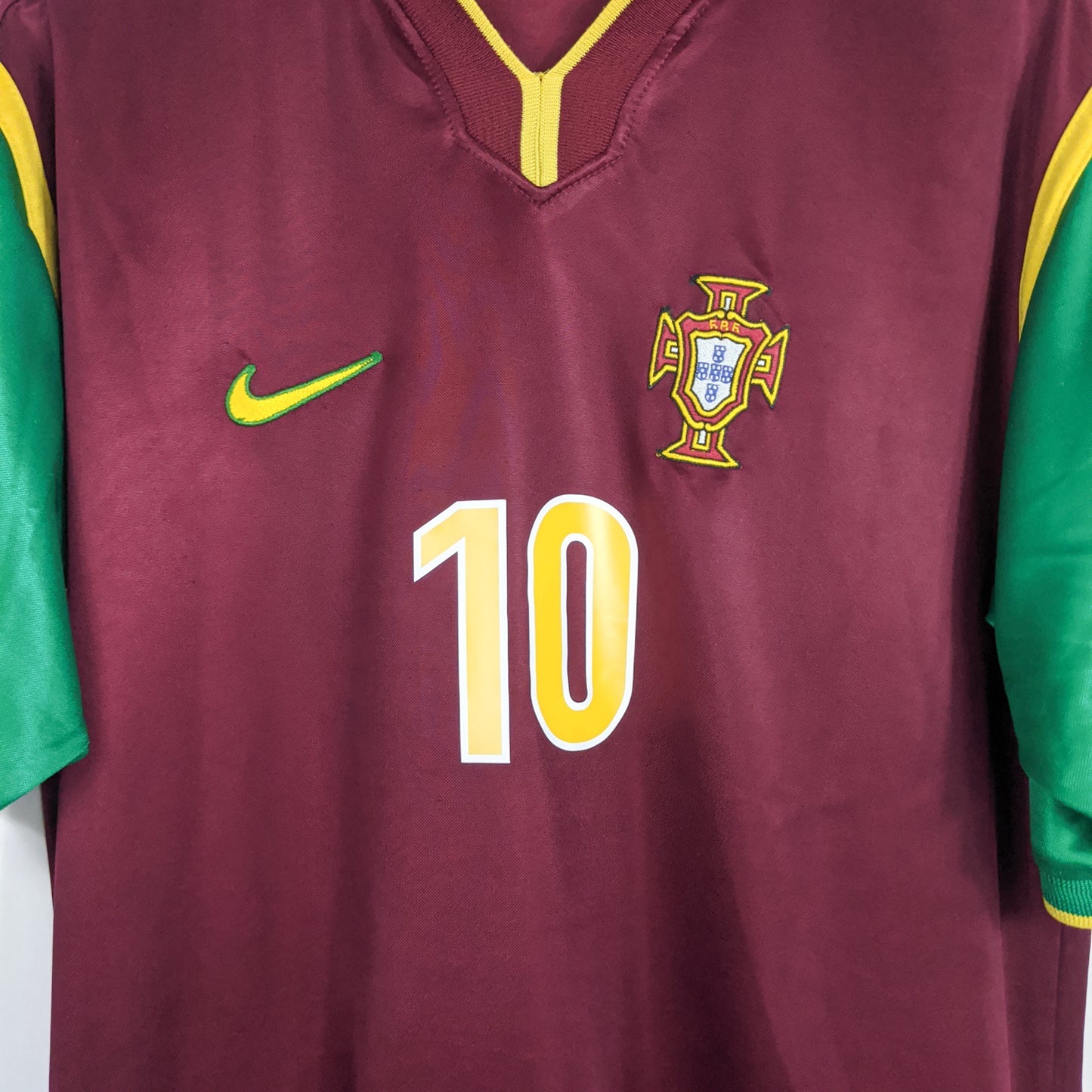 Authentic Portugal 1999/00 Home - Rui Costa #10 Size M