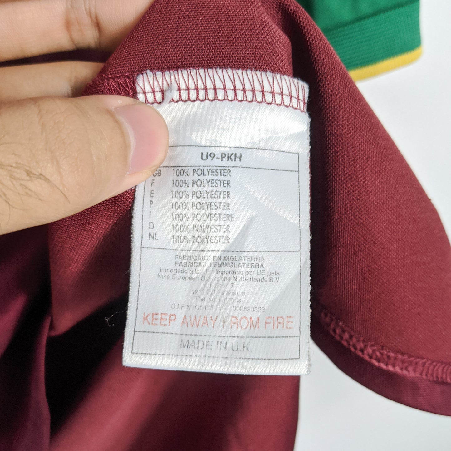 Authentic Portugal 1999/00 Home - Rui Costa #10 Size M