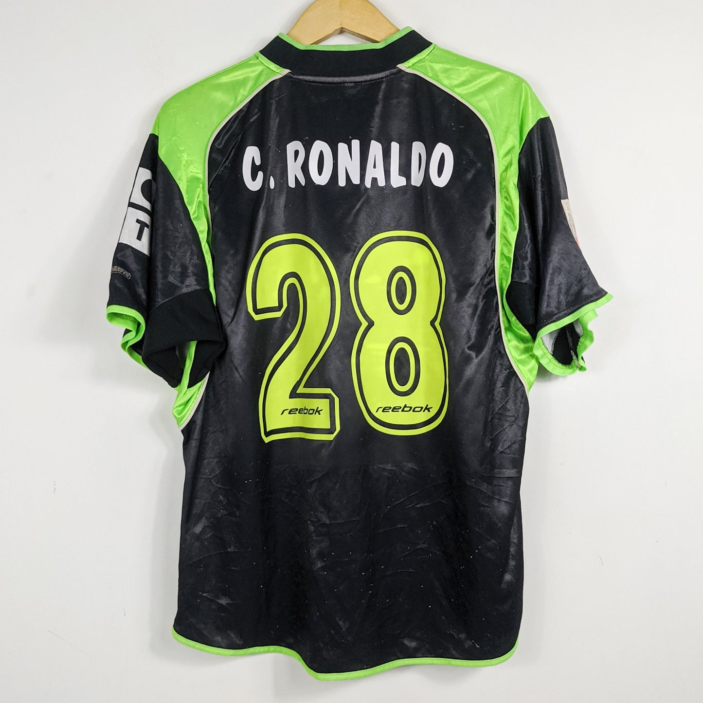 Authentic Sporting CP 2001/02 Away - Cristiano Ronaldo #28 Size M fit L