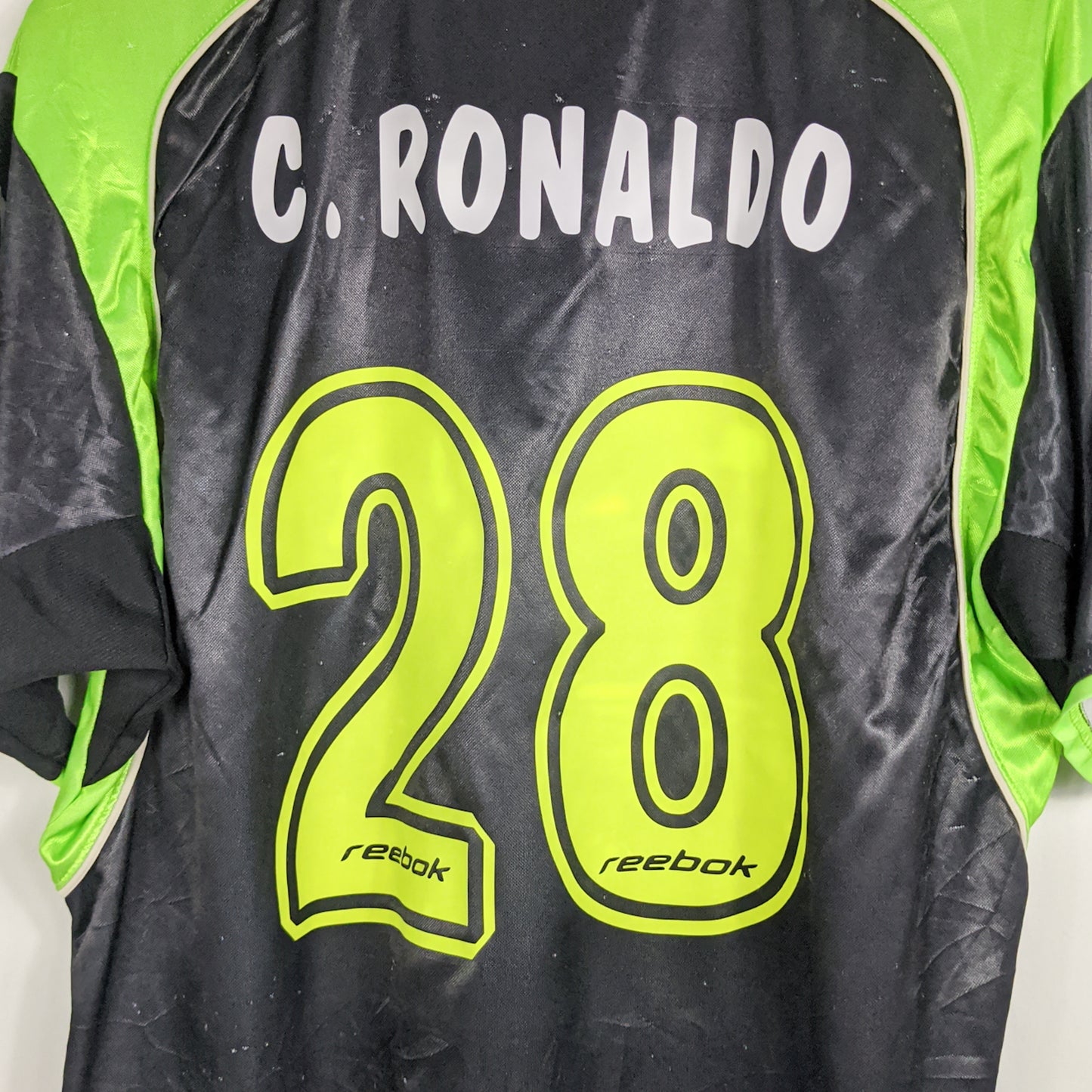 Authentic Sporting CP 2001/02 Away - Cristiano Ronaldo #28 Size M fit L