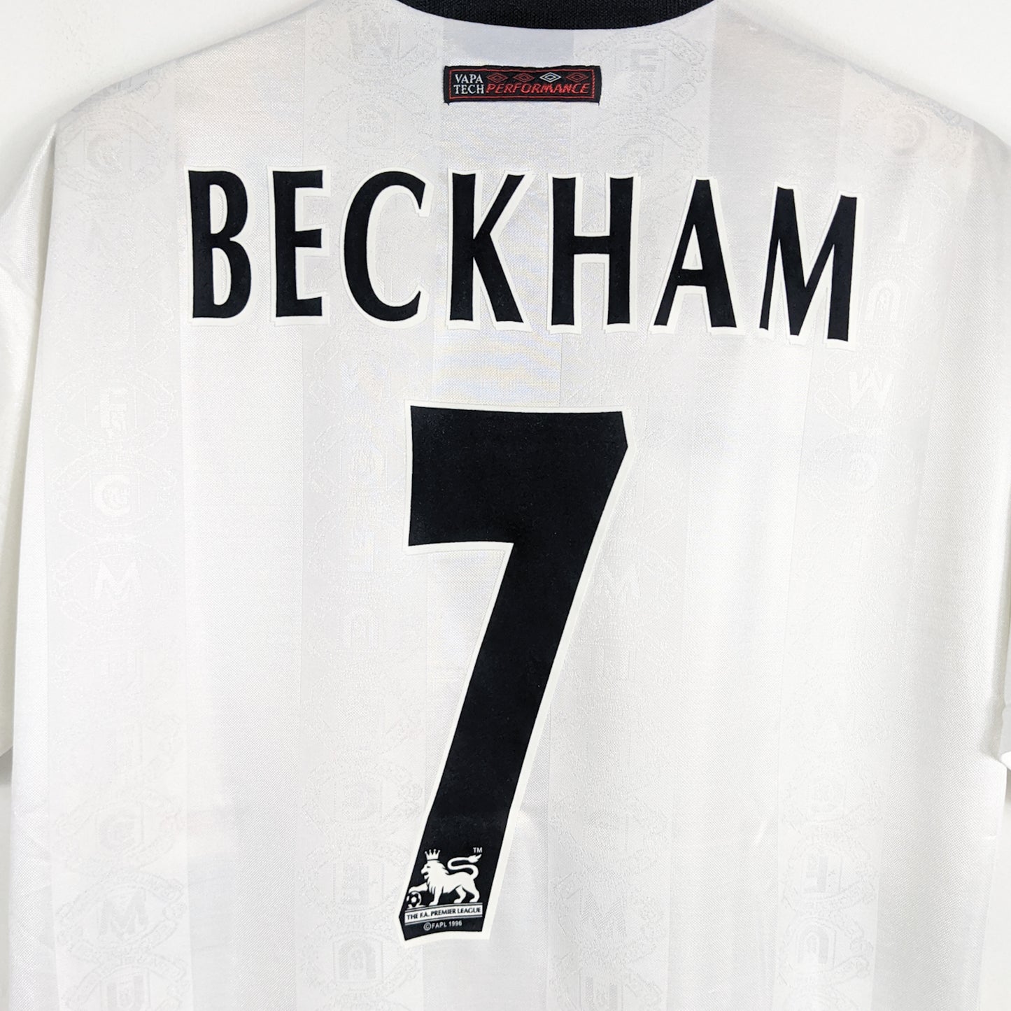 Authentic Manchester United 1997/99 Away - Beckham #7 Size L