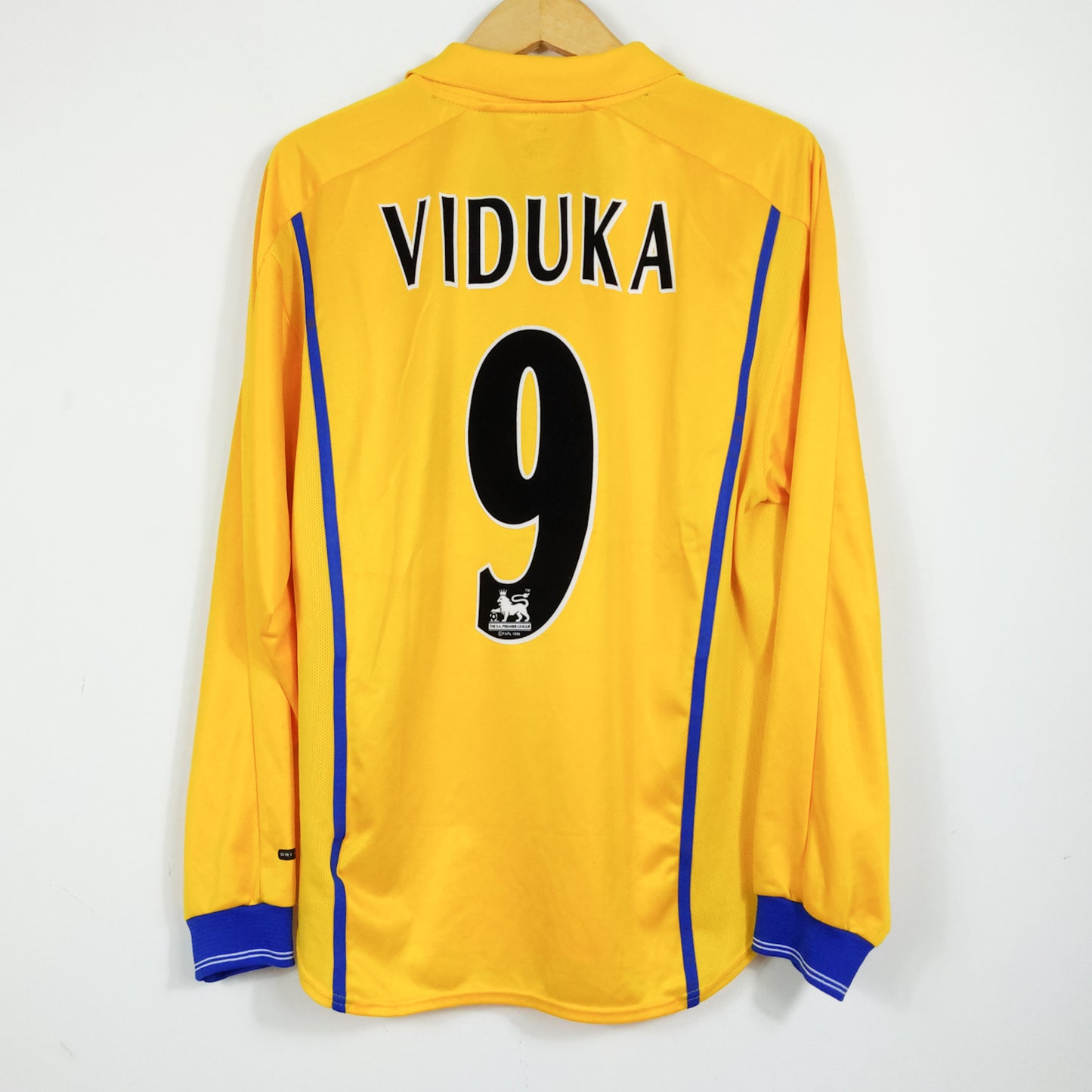 Original Leeds United 2000 Away - Viduka #9 Size M (Long Sleeve)