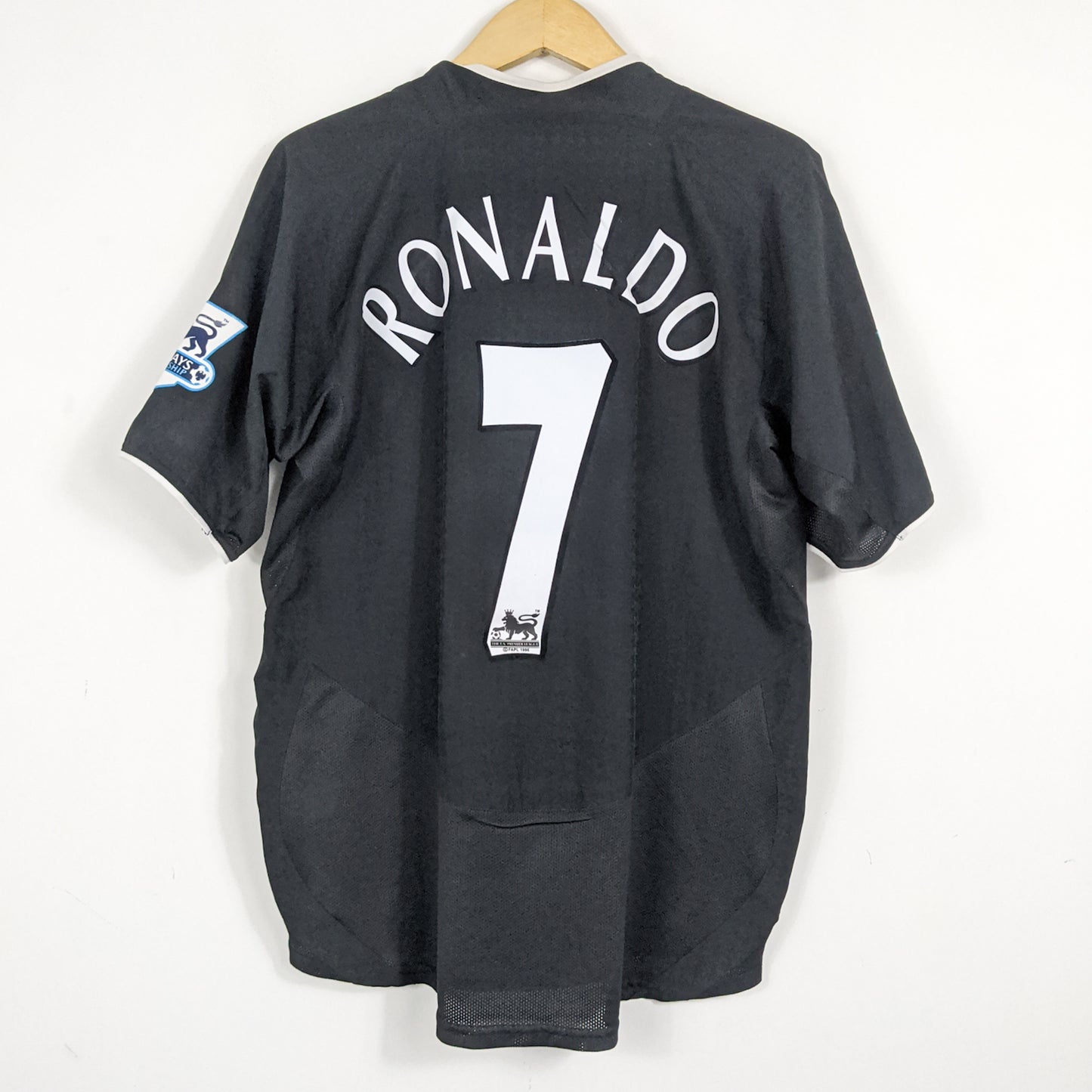 Original Manchester United 2004/05 Away - Ronaldo #7 Size M