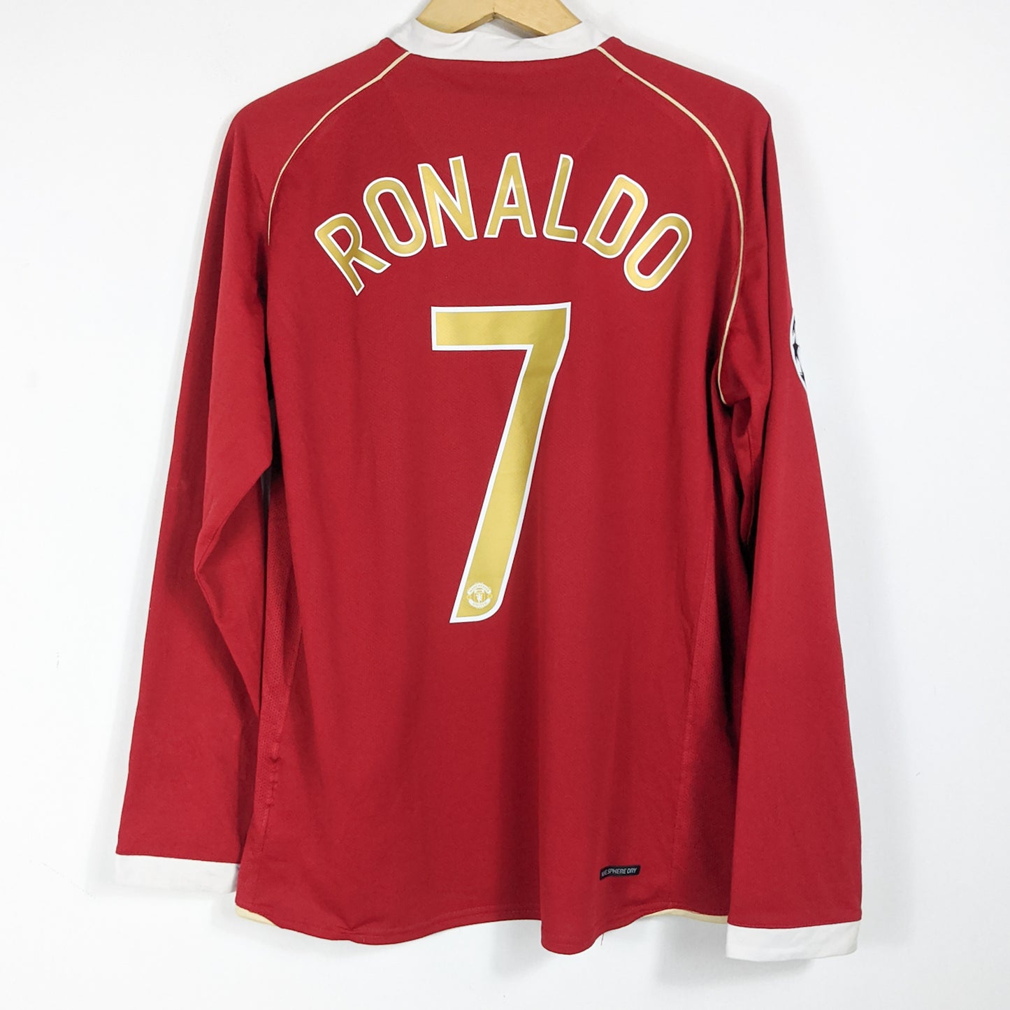Original Manchester United 2006/07 Home - Ronaldo #7 Size fit M/L (Long sleeve)