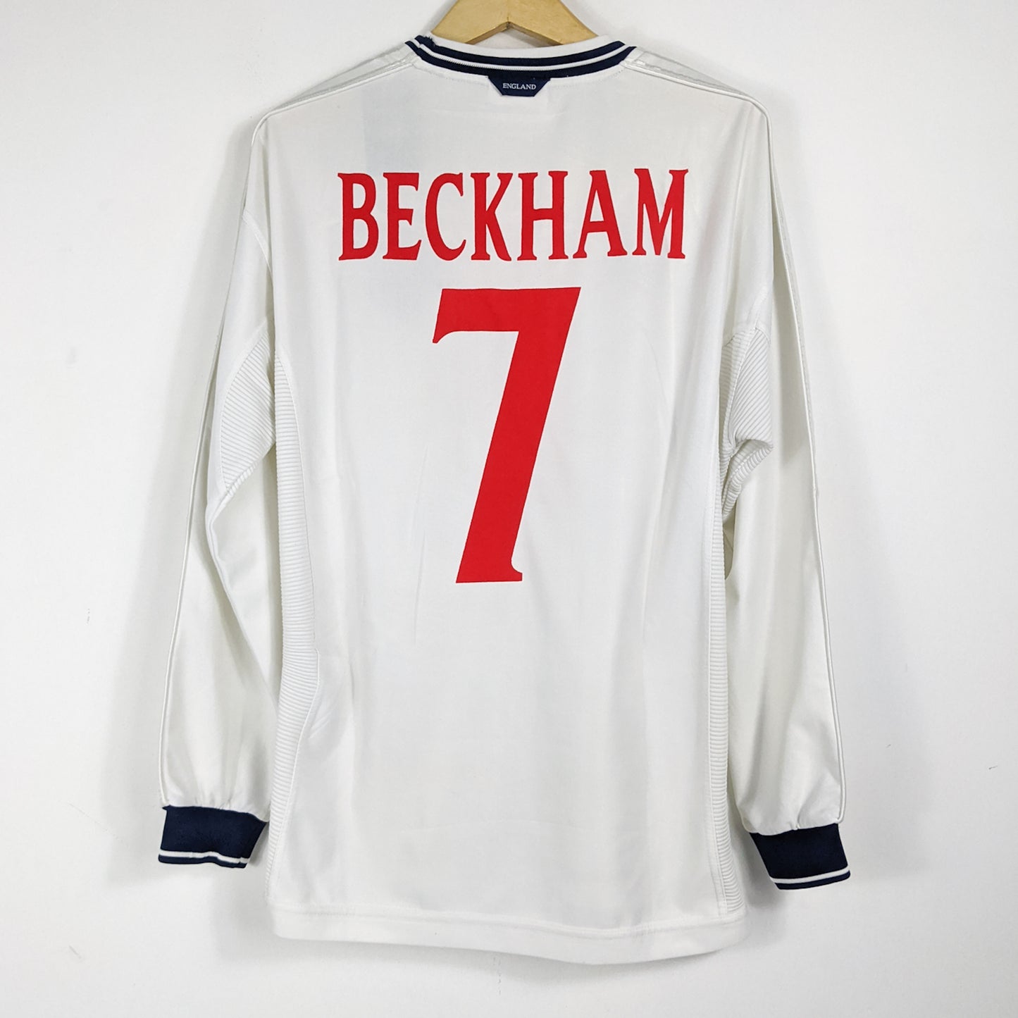 Original England 2000 Home - Beckham #7 Size L (Long sleeve)