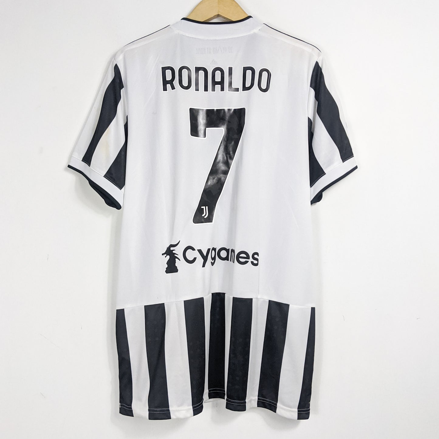 Original Juventus 2021/22 Home - Ronaldo #7 Size XL (Bnwt)