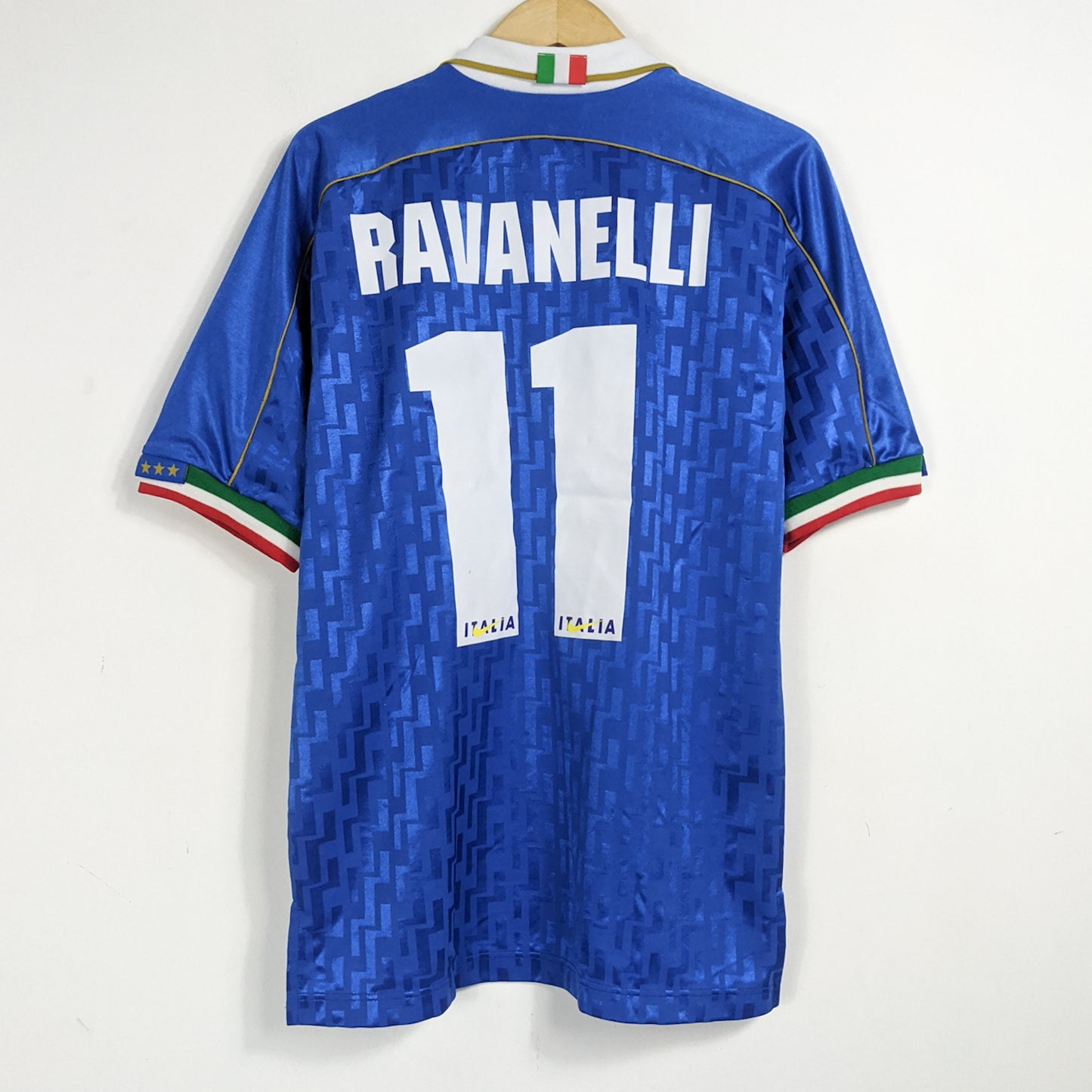 Original Italy 1994/96 Home - Ravanelli #11 Size M
