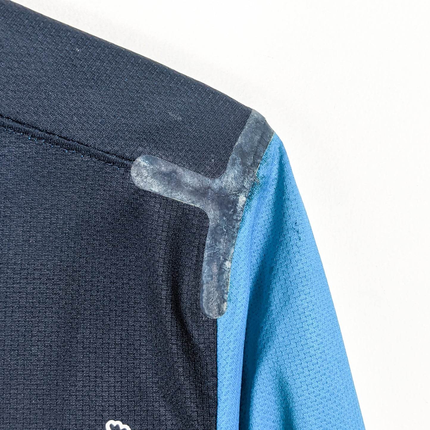 Original Arsenal 2011/12 Away - Henry #12 Size M (Long sleeve) (Player Issue) (Bnwt)