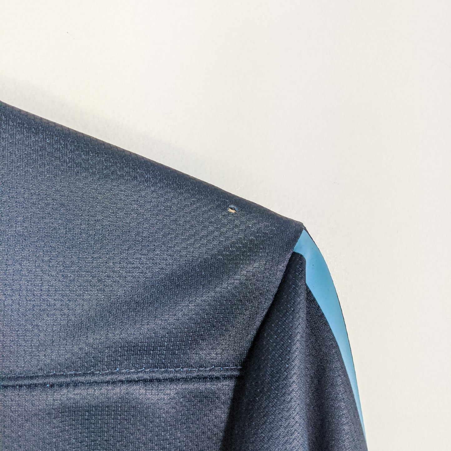 Original Arsenal 2011/12 Away - Henry #12 Size M (Long sleeve) (Player Issue) (Bnwt)