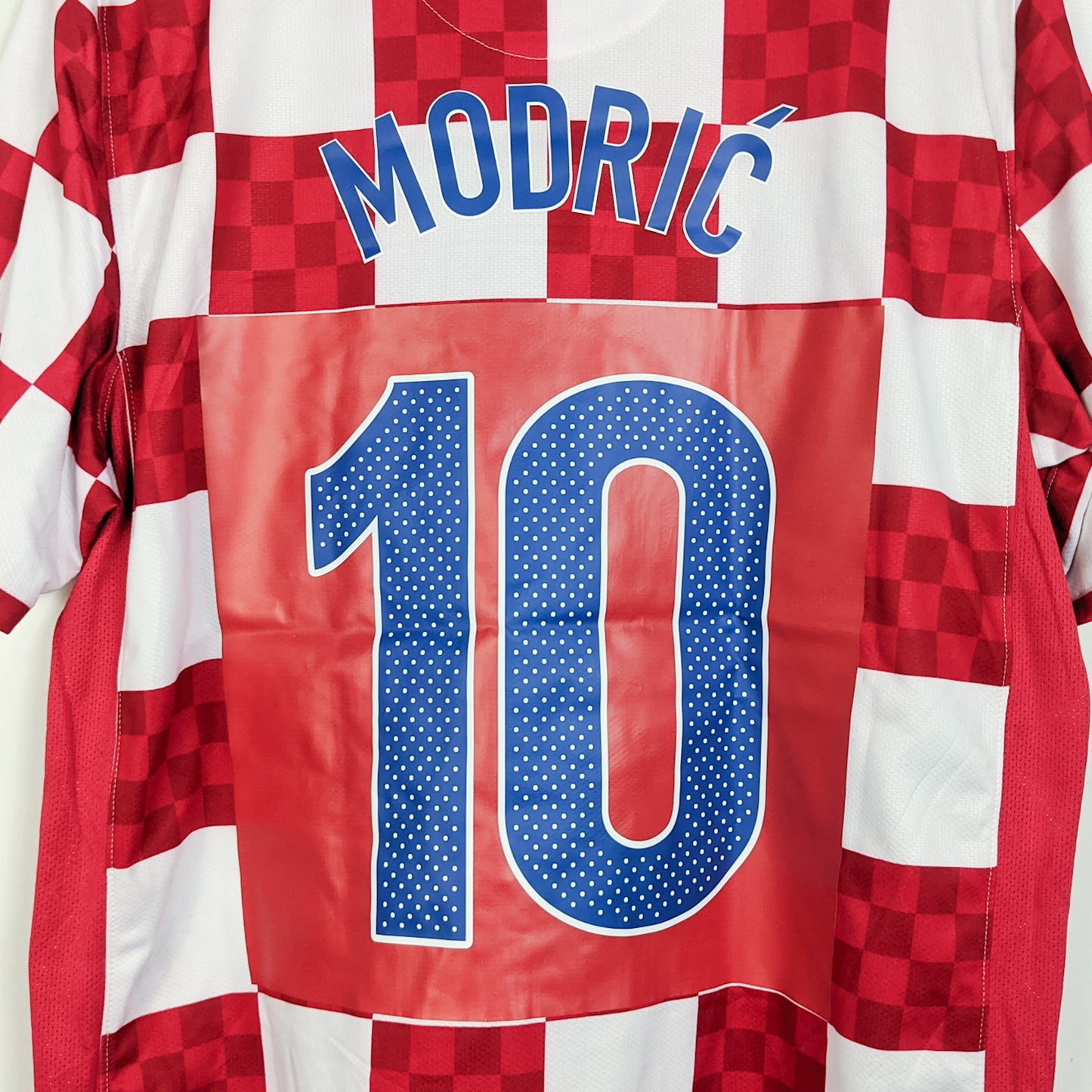 Original Croatia 2010/12 Home - Modric #10 Size L