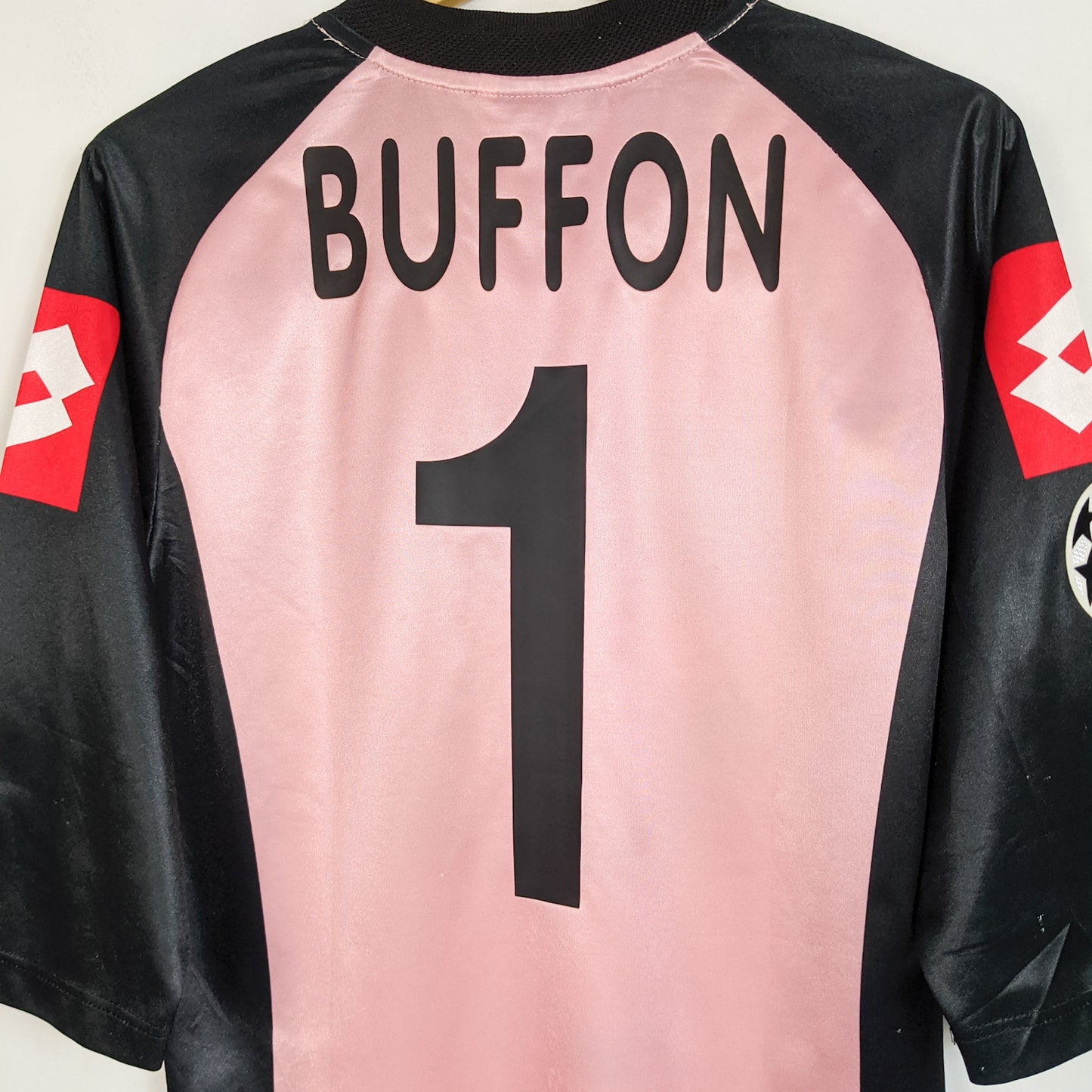 Original Juventus 2002/03 GK - Buffon #1 Size M (Long sleeve)