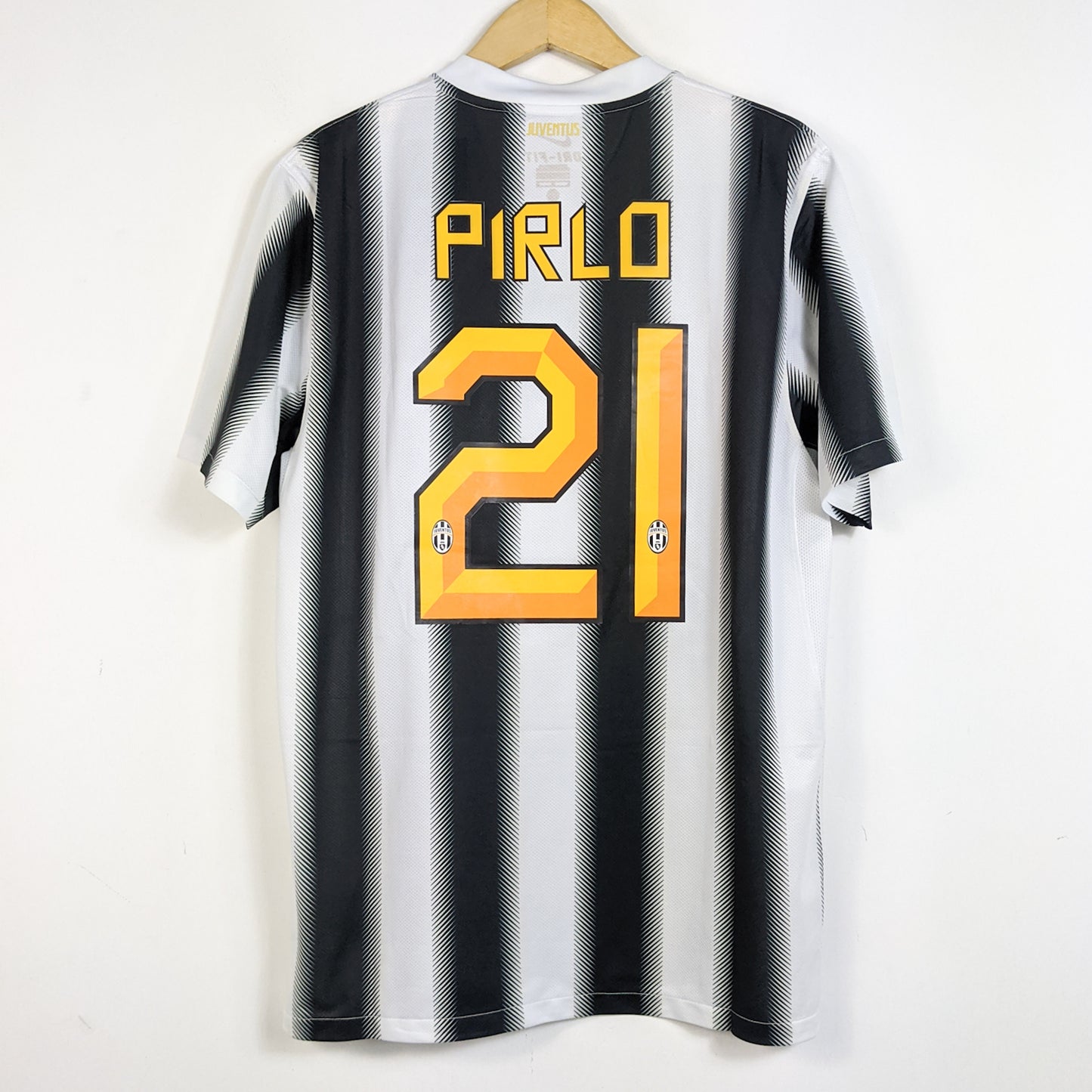 Original Juventus 2011/12 Home - Pirlo #21 Size L (Bnwt)